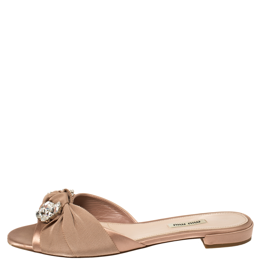 

Miu Miu Beige Satin And Canvas Knot Crystal Embellished Slide Sandals Size