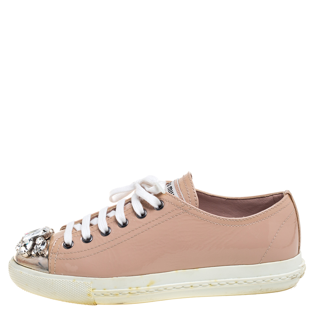 

Miu Miu Beige Patent Leather Crystal Embellished Low Top Sneakers Size