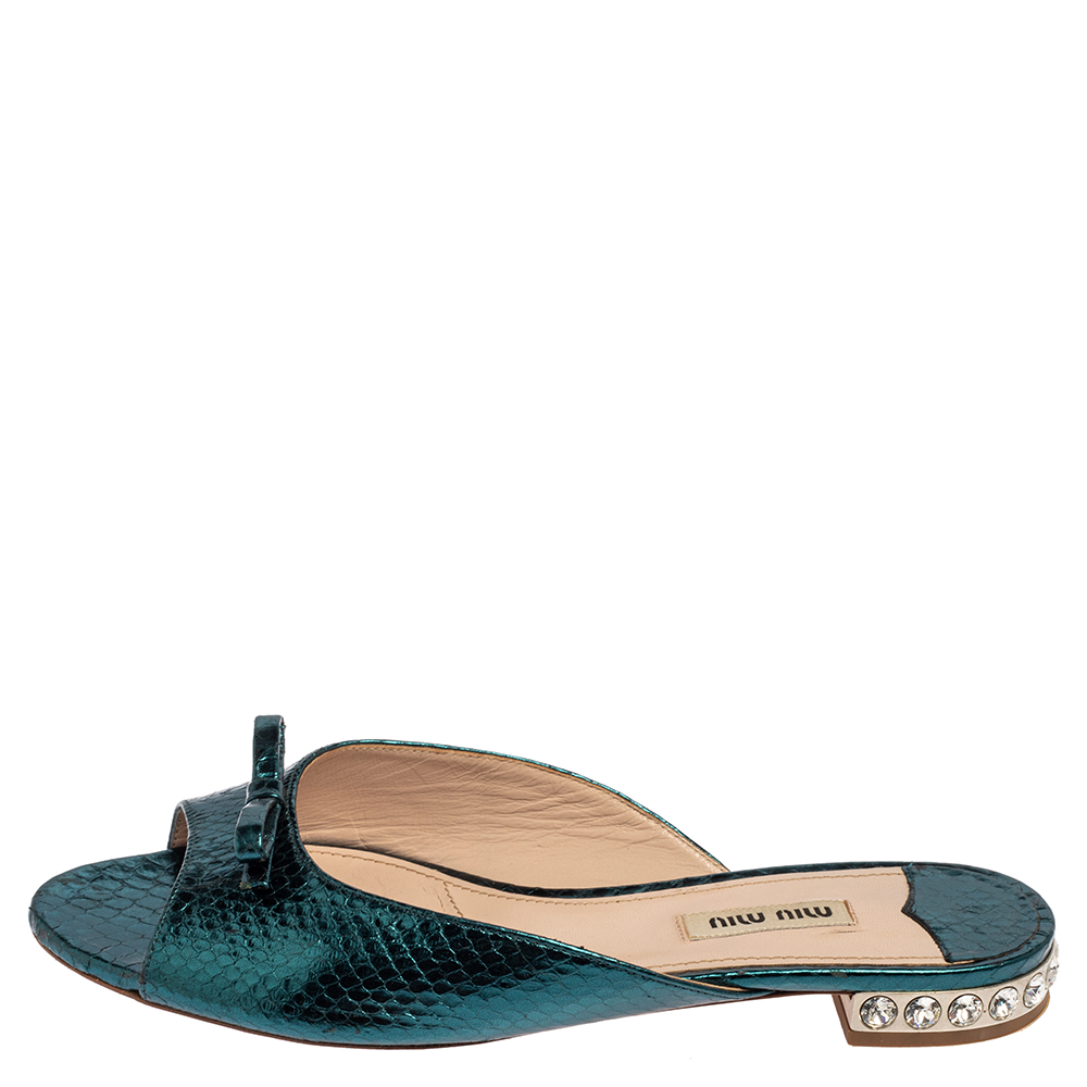 

Miu Miu Metallic Teal Python Embossed Bow Detail Flat Sandals Size