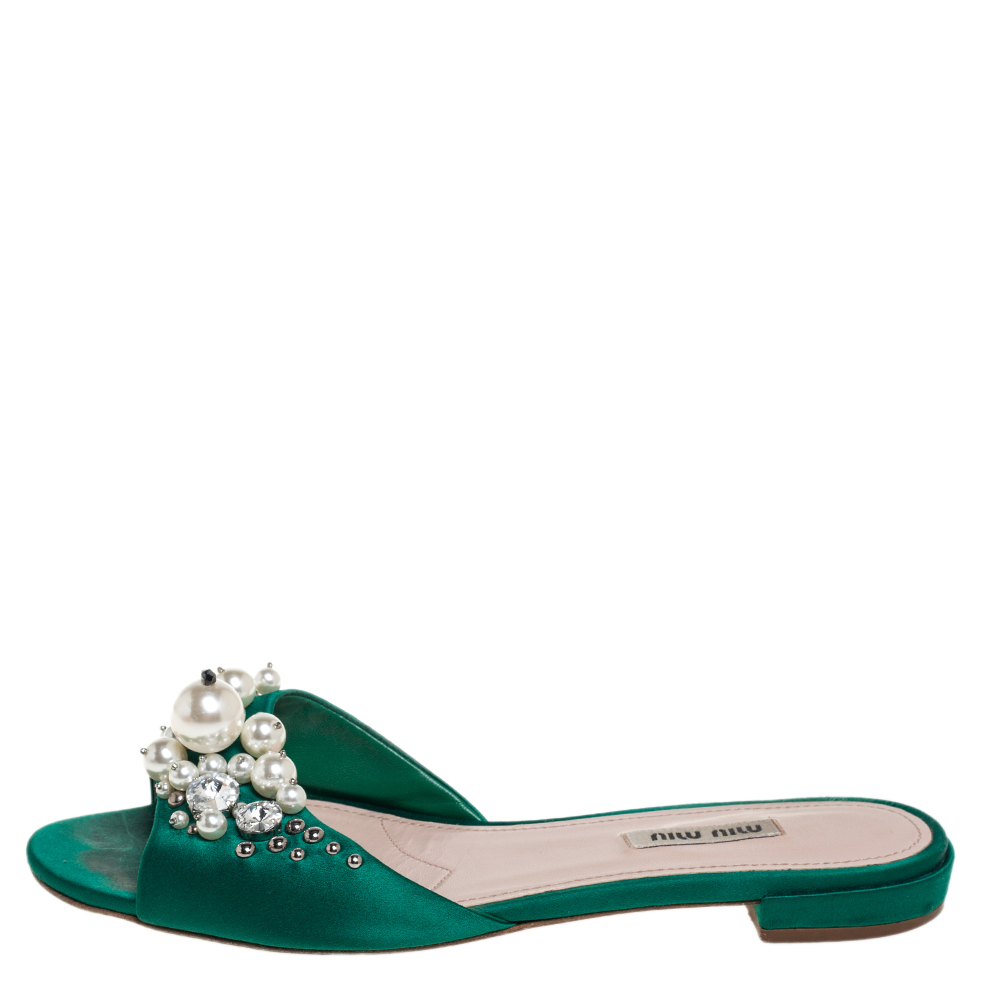 

Miu Miu Green Satin Pearl Embellished Flats Size