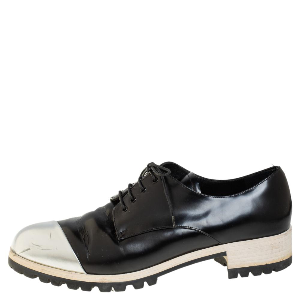 

Miu Miu Black/Silver Leather Lace Up Derby Size