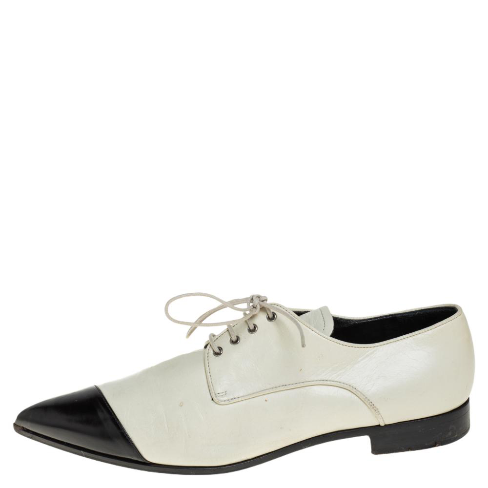 

Miu Miu Off-white/Black Leather Cap Toe Pointed Toe Derby Size