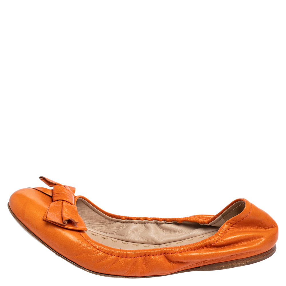 

Miu Miu Orange Leather Bow Scrunch Ballet Flats Size