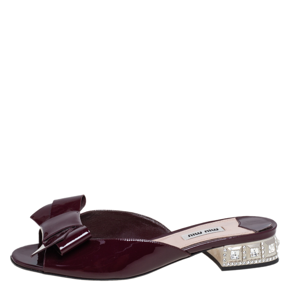 

Miu Miu Burgundy Patent Leather Bow Slide Sandals Size