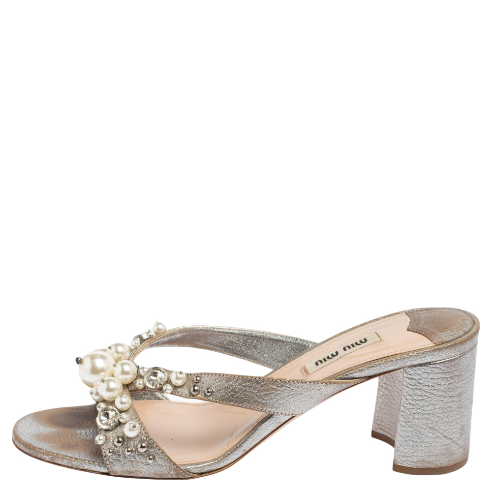 

Miu Miu Silver Leather Crystal And Pearl Embellished Slide Sandals Size