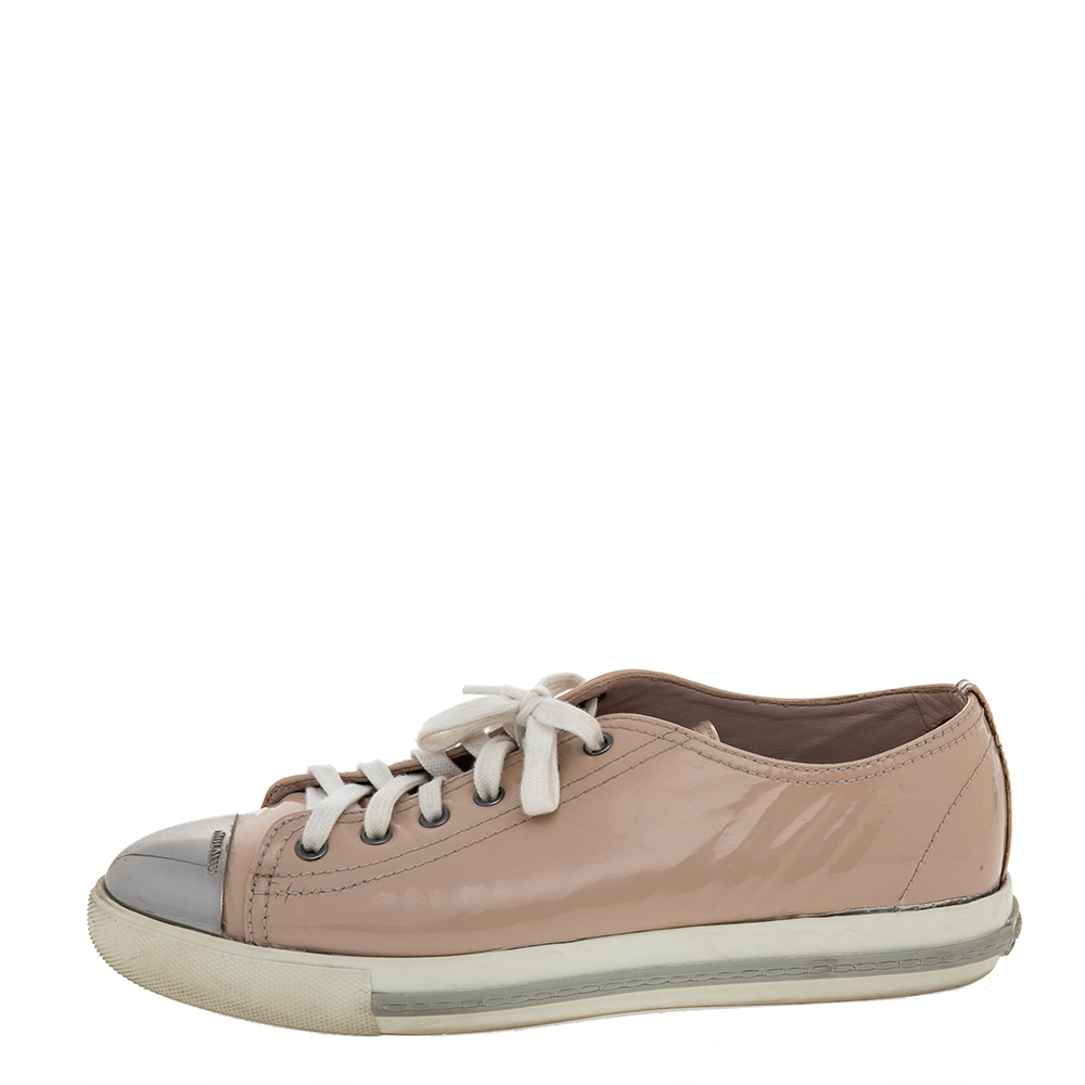 

Miu Miu Beige Patent Leather Metal Toe Cap Low Top Sneakers Size
