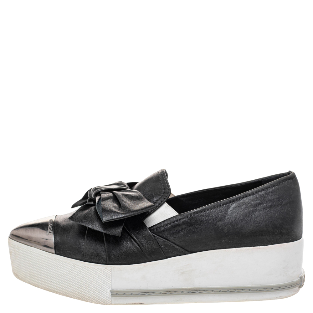 

Miu Miu Black Leather Knot Bow Skate Metal Cap Toe Slip On Sneakers Size