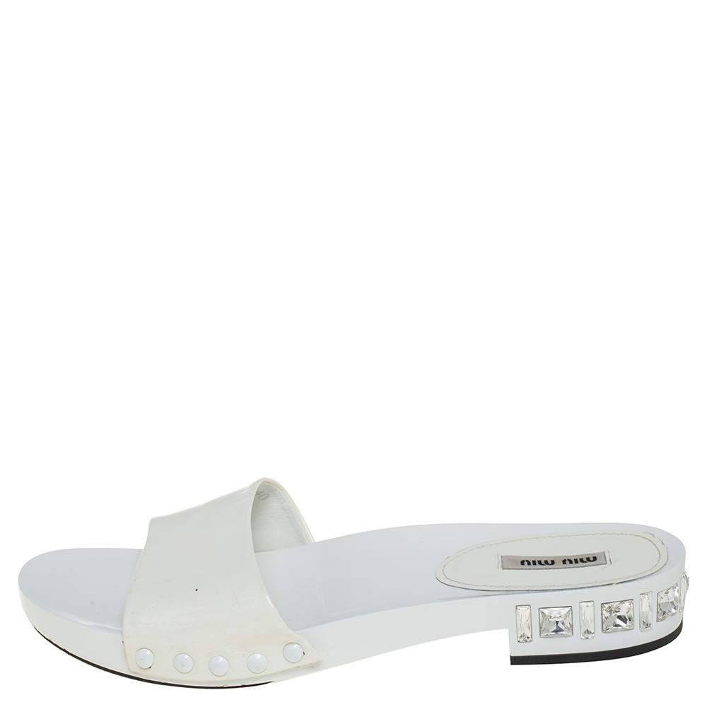 

Miu Miu White Patent Leather Crystal Embellished Slide Flats Size