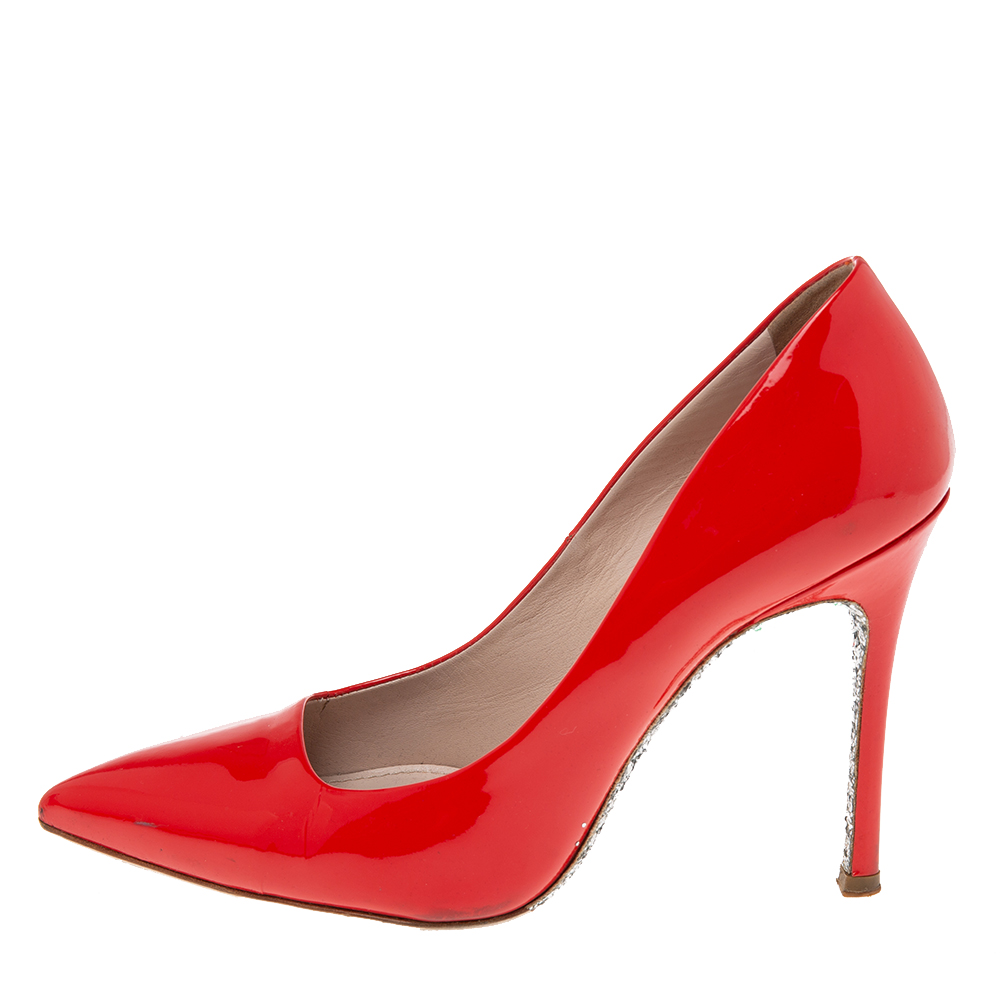 

Miu Miu Coral Pink Patent Leather Pointed-Toe Pumps Size