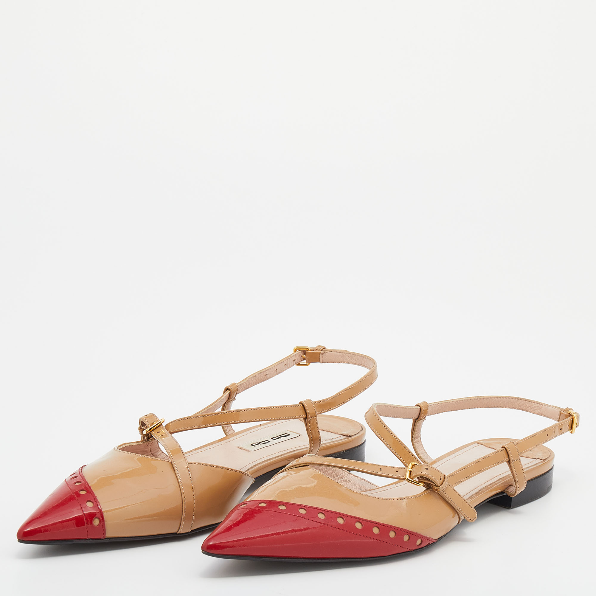 

Miu Miu Beige/Red Patent Leather Flat Pointed Toe Sandals Size