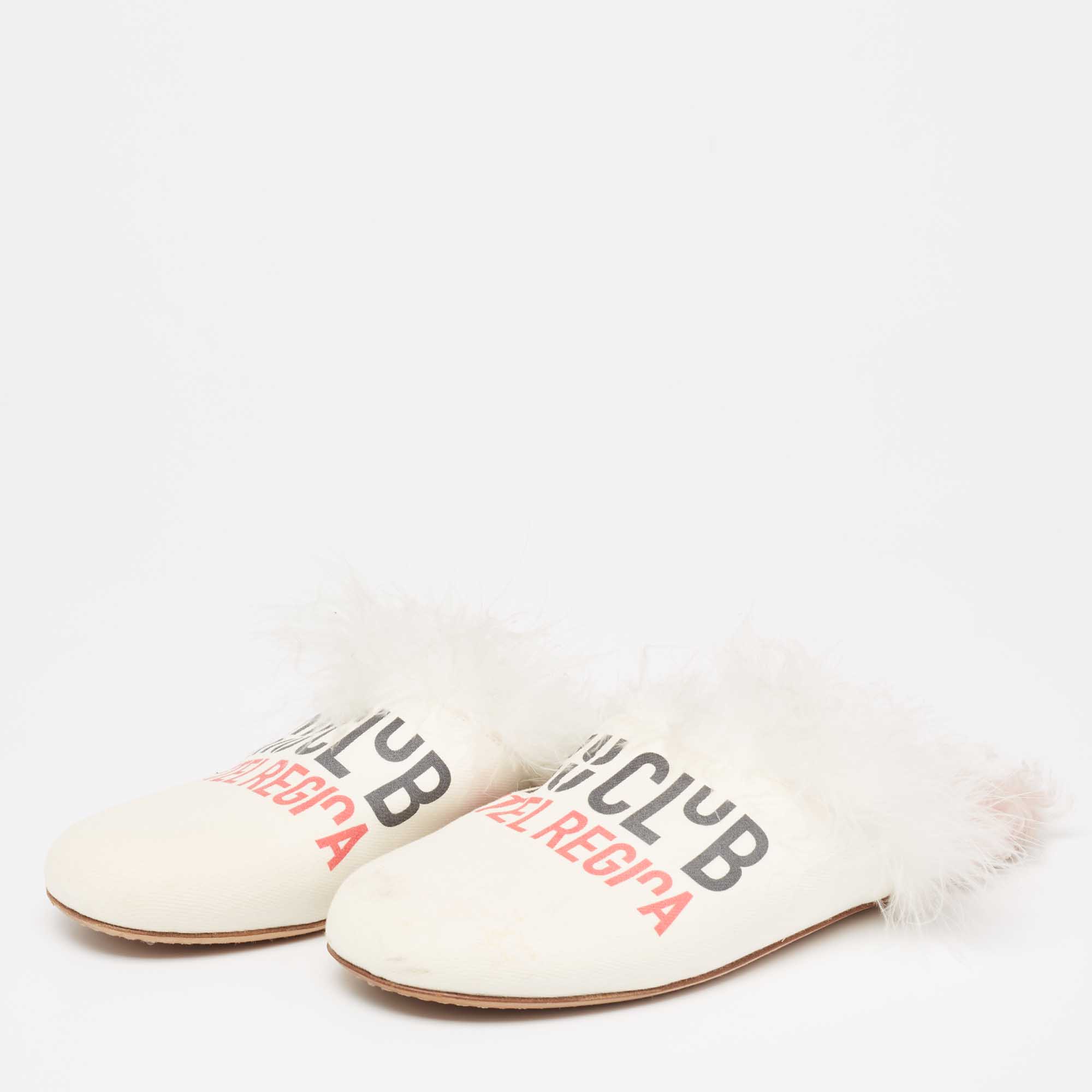 

Miu Miu White Canvas And Fur Mule Flats Size