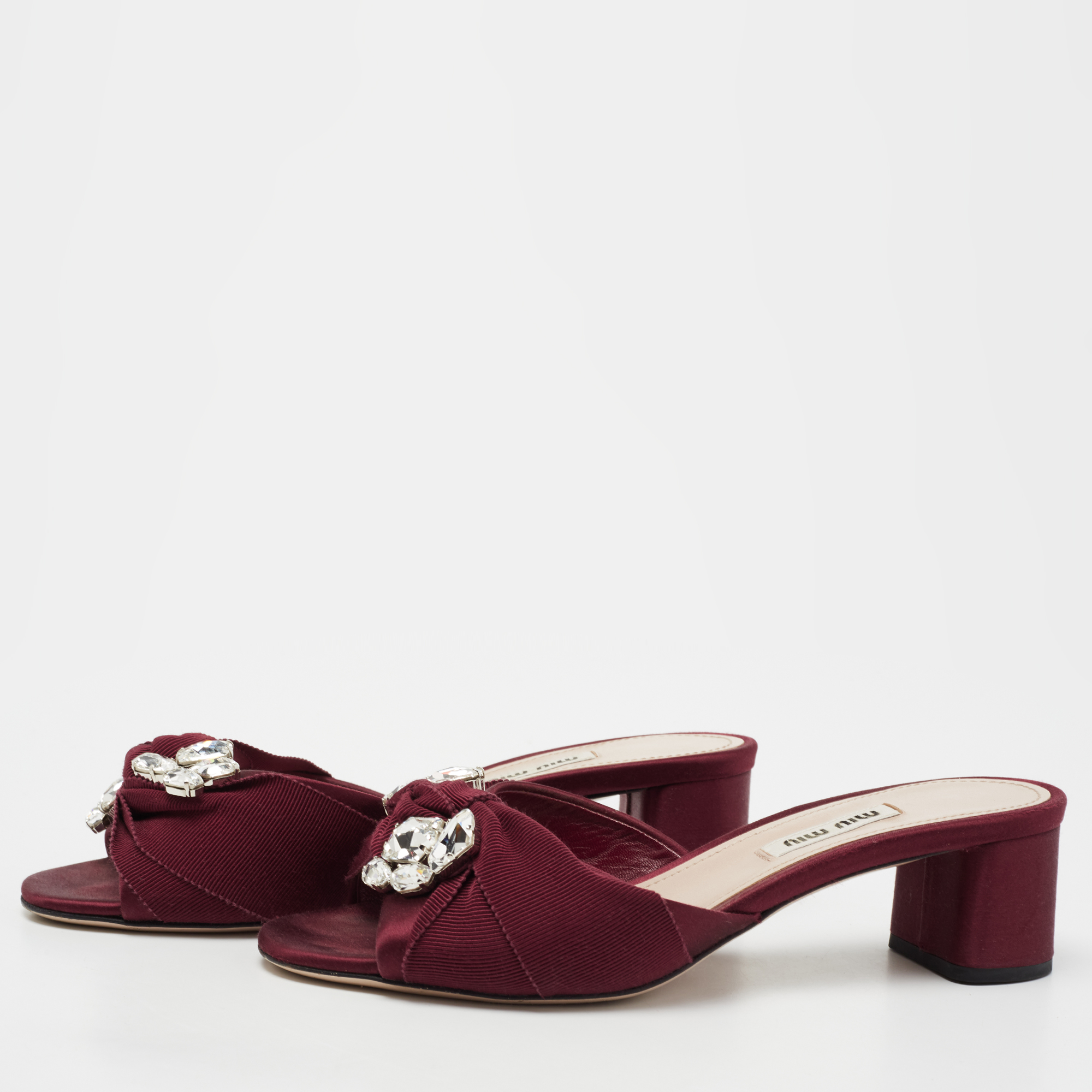 

Miu Miu Burgundy Fabric And Satin Knot Crystal Embellished Slide Sandals Size