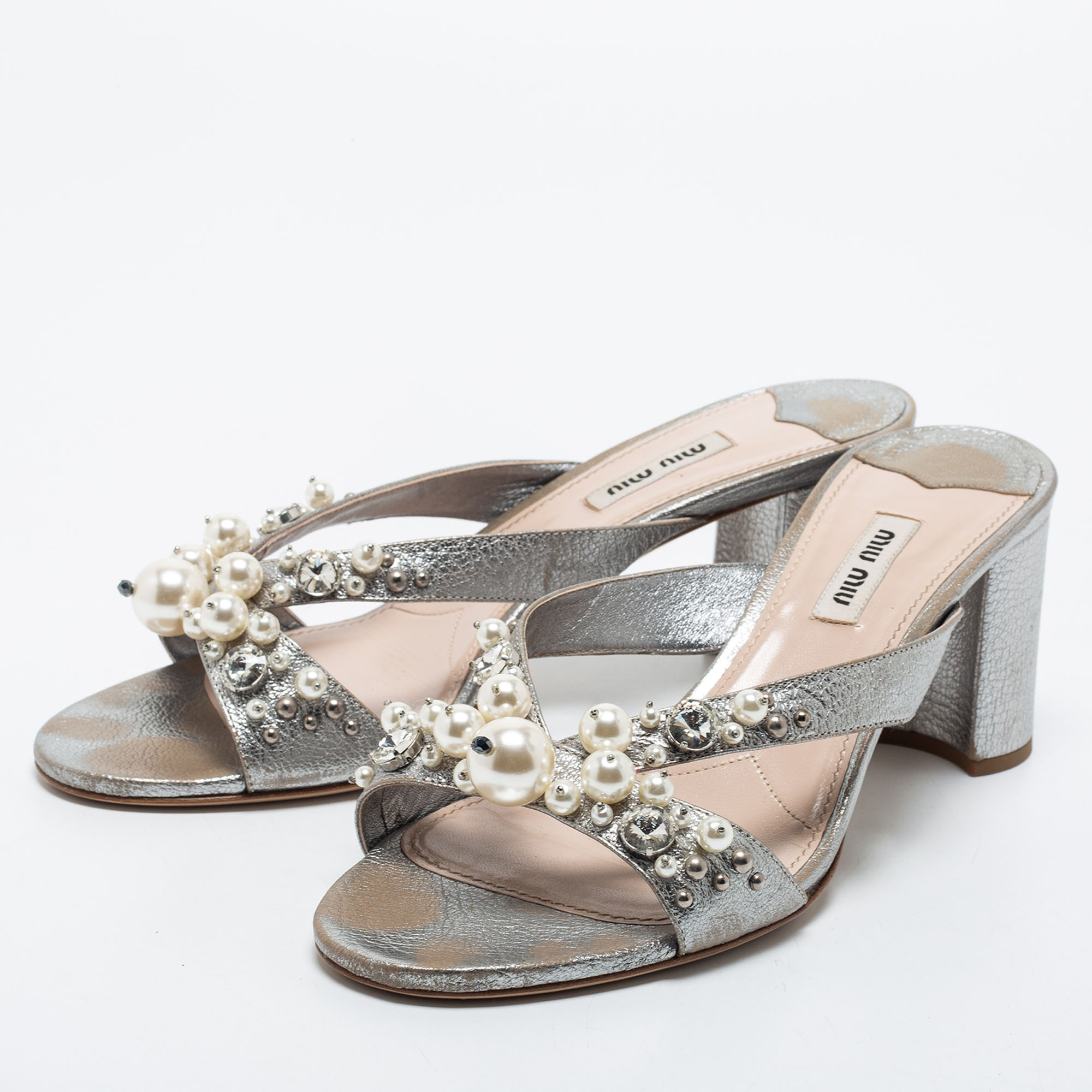 

Miu Miu Silver Leather Crystal And Pearl Embellished Slide Sandals Size