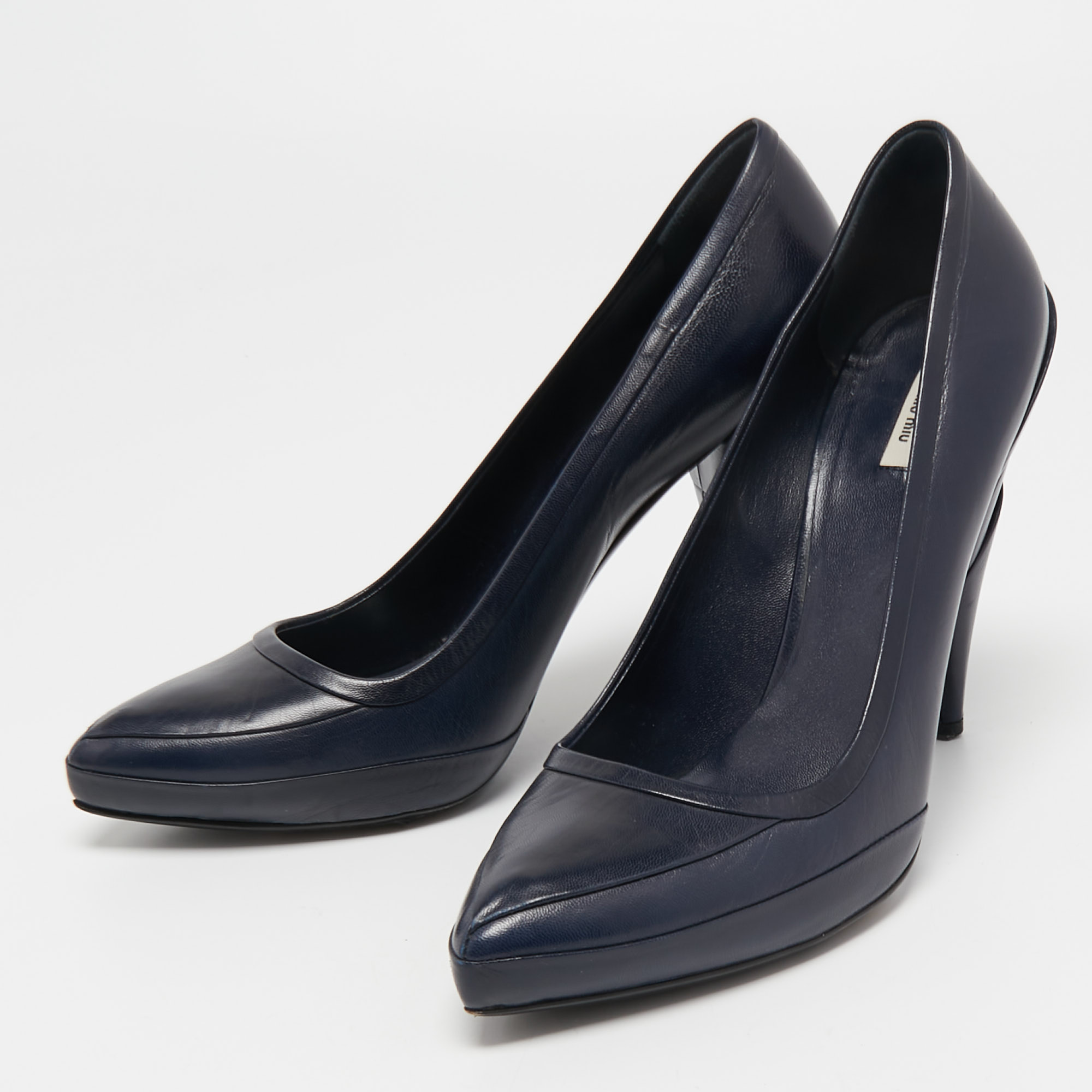 

Miu Miu Navy Blue Leather Pointed Toe Pumps Size