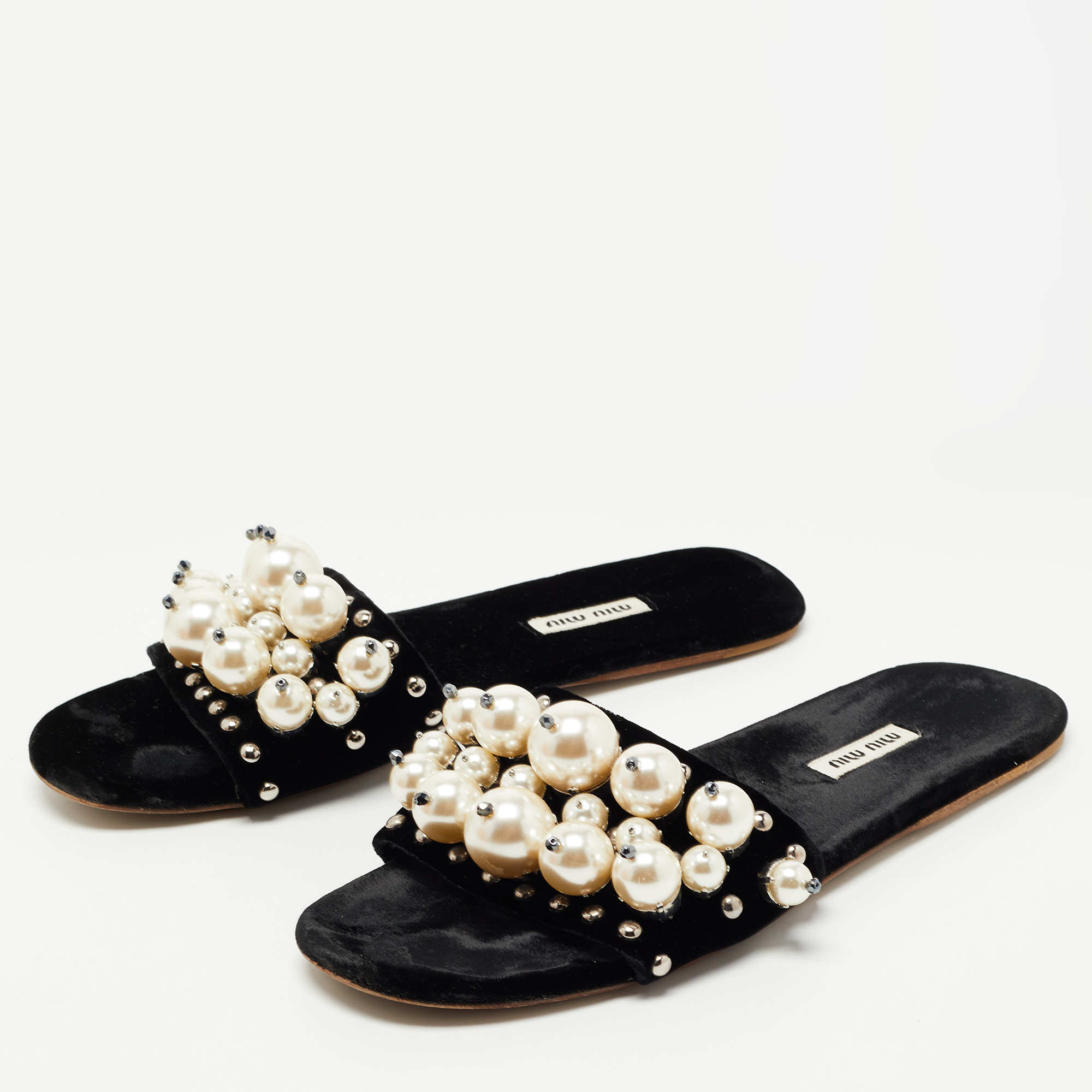 

Miu Miu Black Velvet Faux Pearl Embellished Flat Slides Size