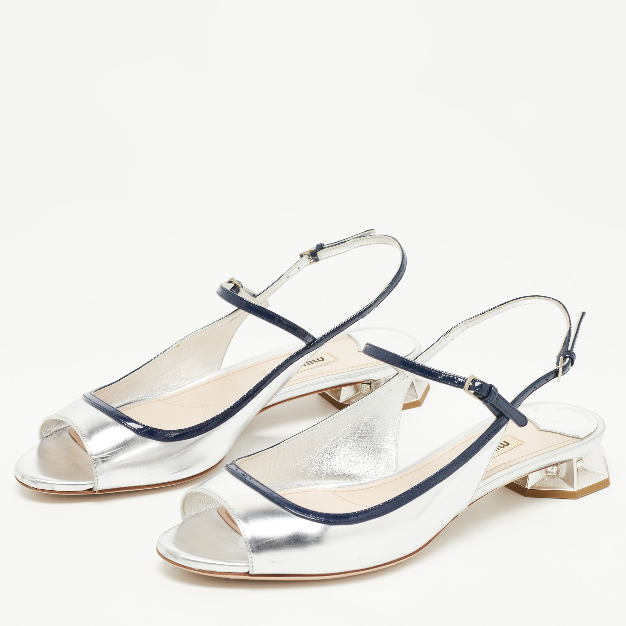 

Miu Miu Silver/Navy Blue Leather Slingback Sandals Size