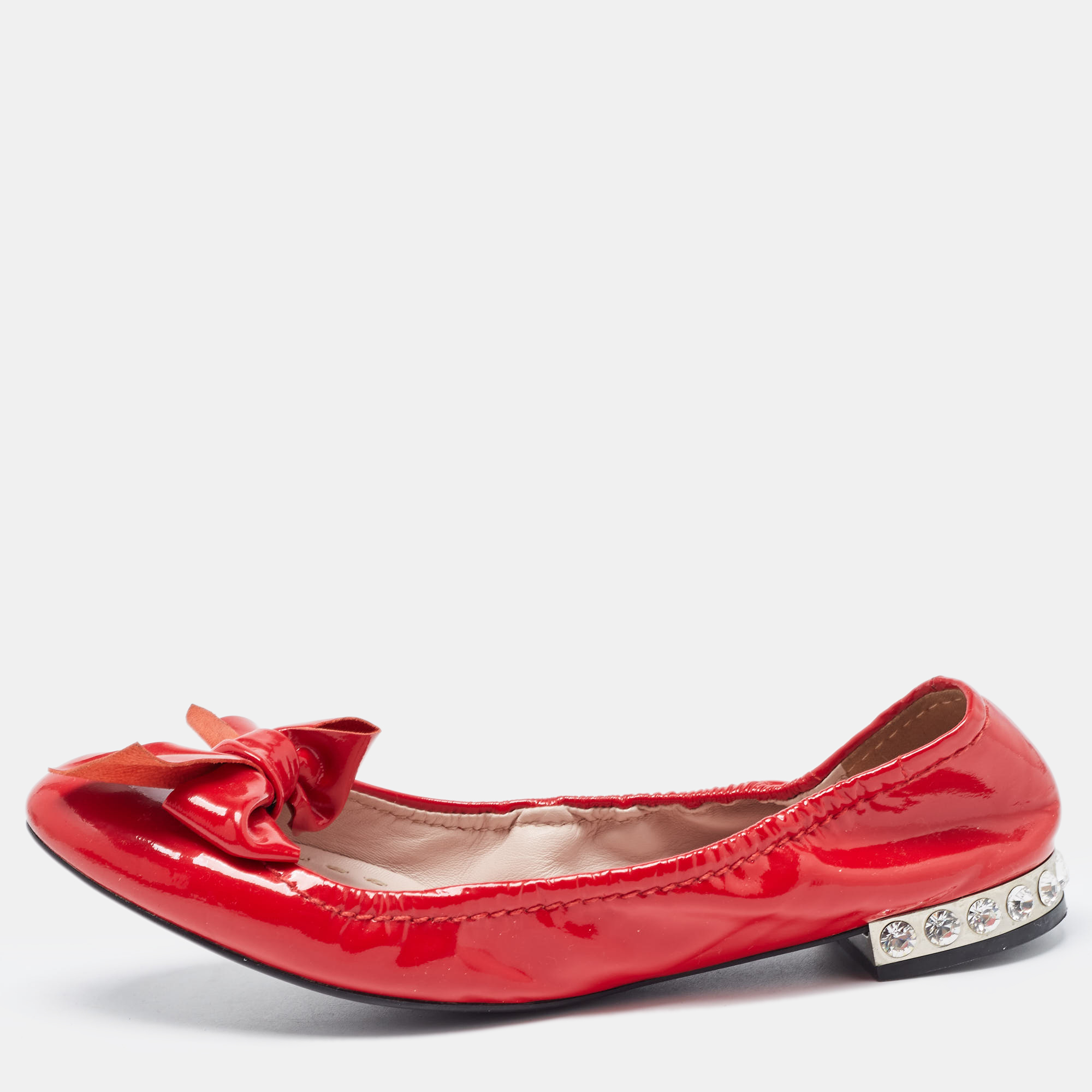 Pre-owned Miu Miu Red Patent Leather Crystal Embellished Bow Scrunch Ballet Flats Size 38