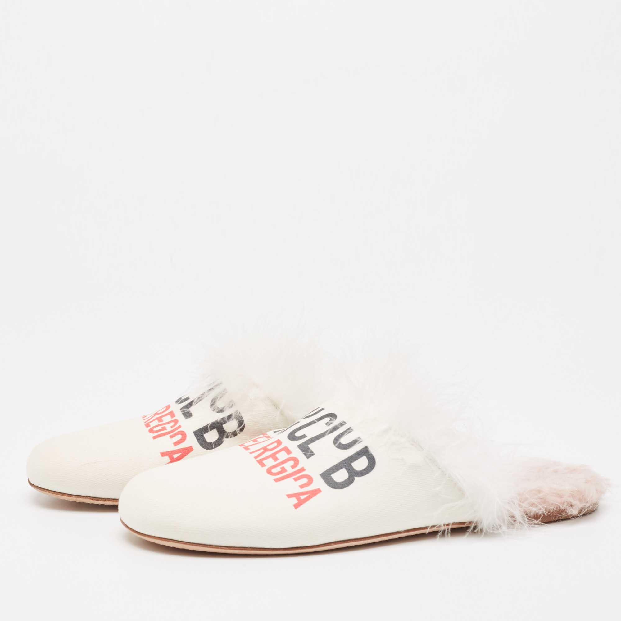 

Miu Miu White Canvas And Fur Mule Flats Size
