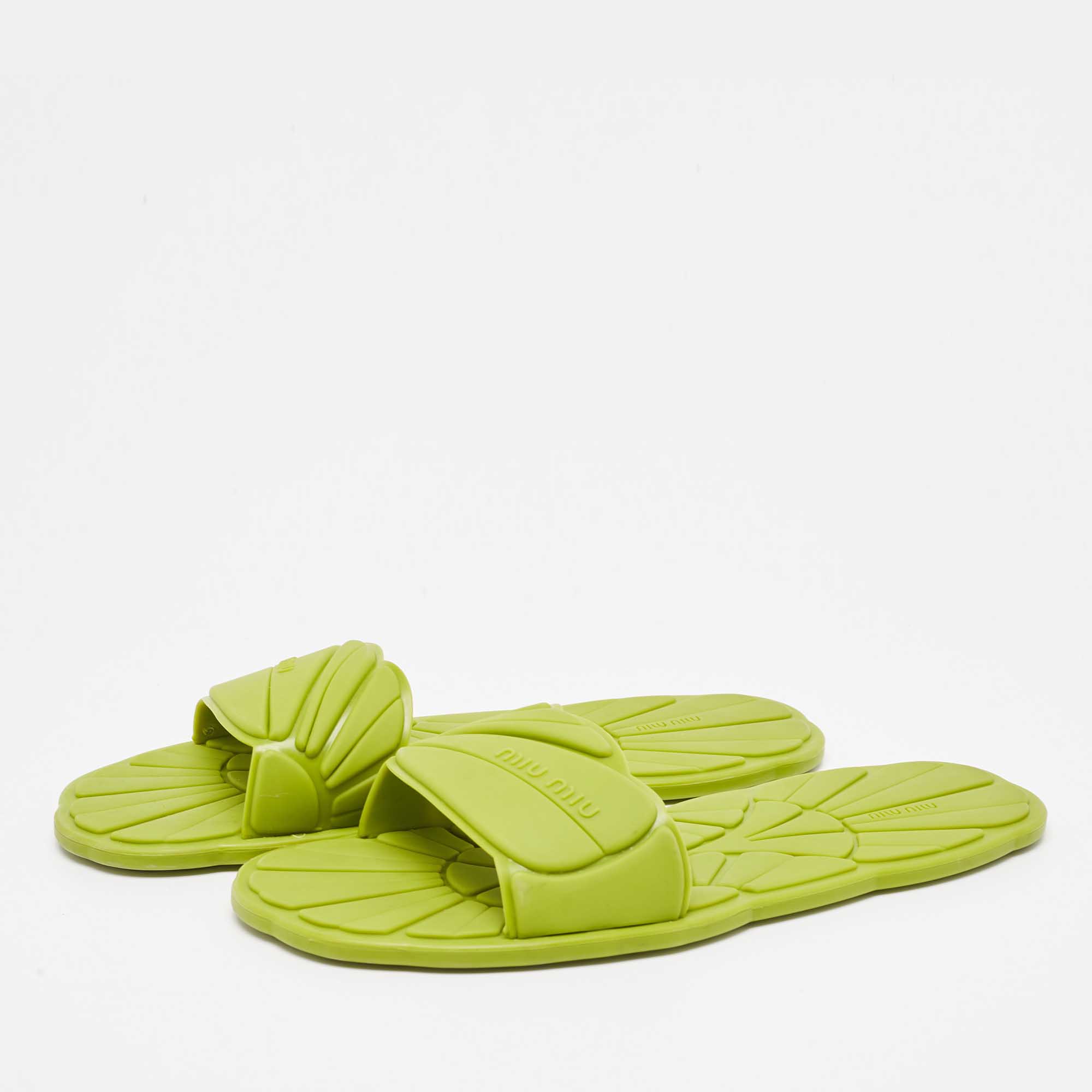 

Miu Miu Green Rubber Flat Slides Size