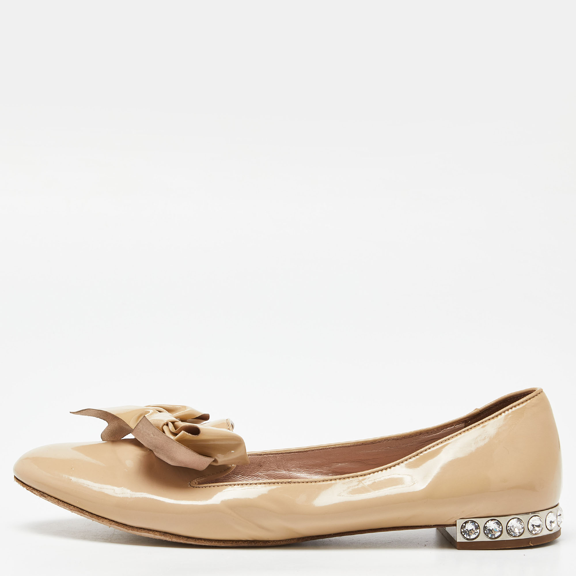 

Miu Miu Beige Patent Leather Bow Detail Crystal Embellished Heel Ballet Flats Size