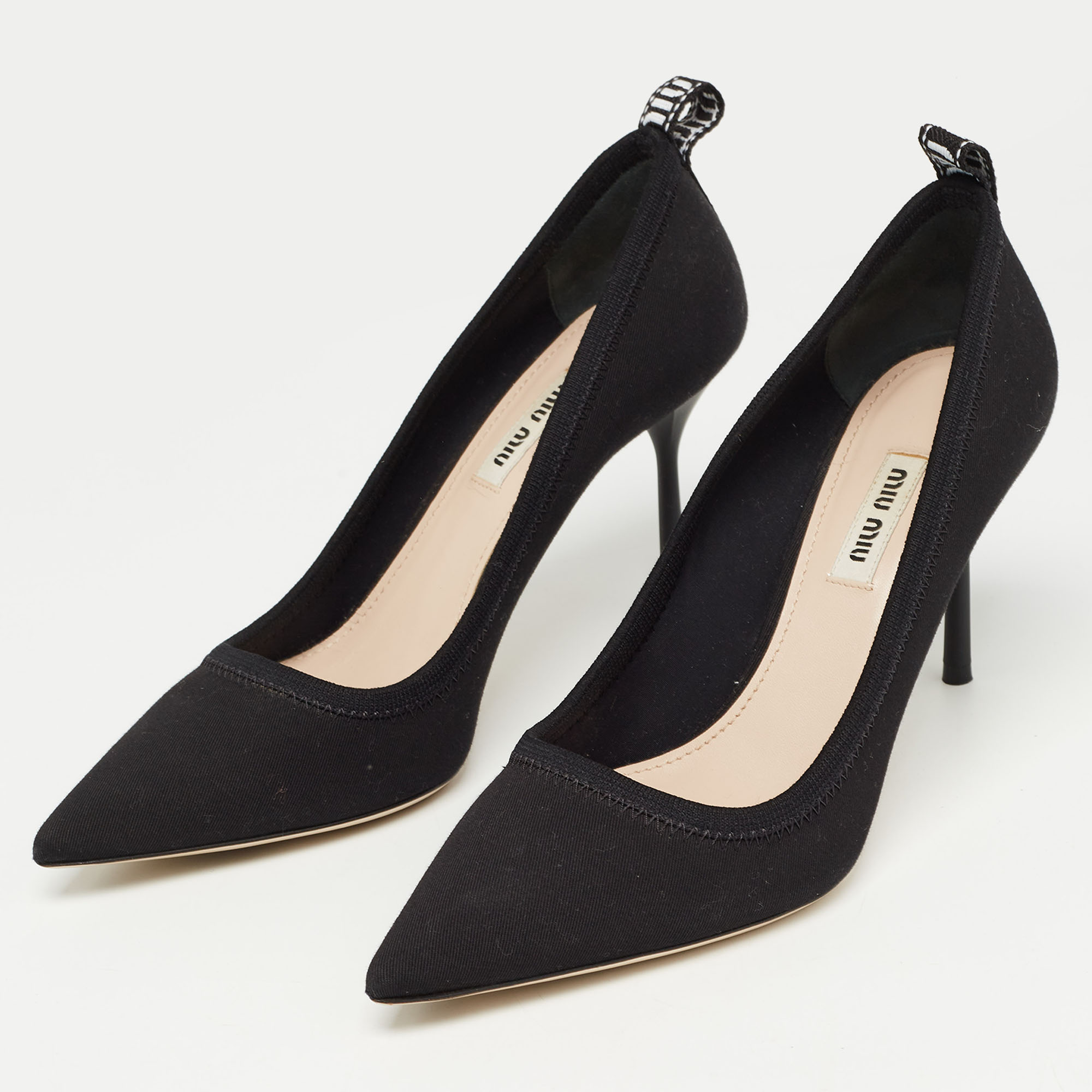 

Miu Miu Black Neoprene Pointed Toe Pumps Size