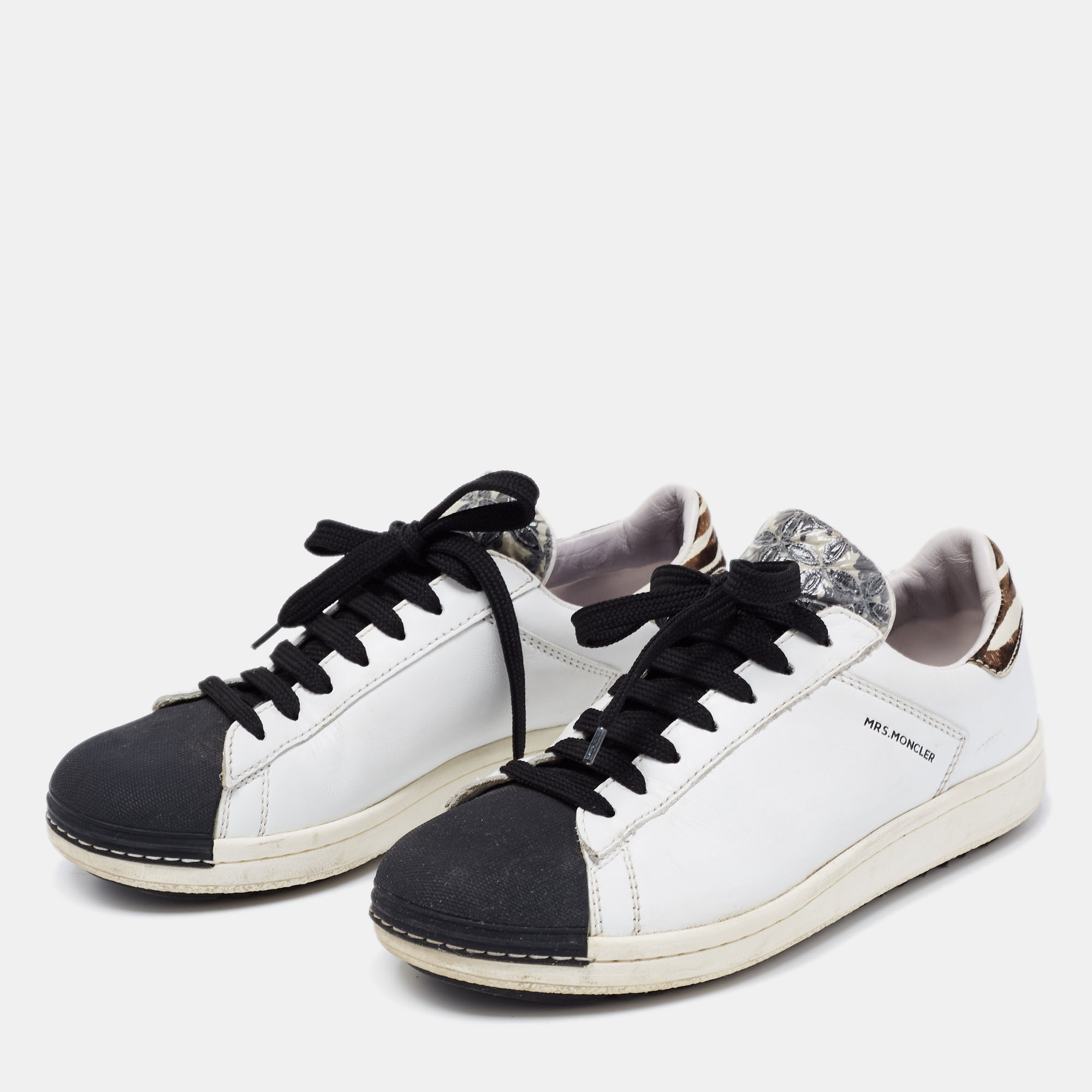 

Moncler Black/White Leather Low Top Sneakers Size