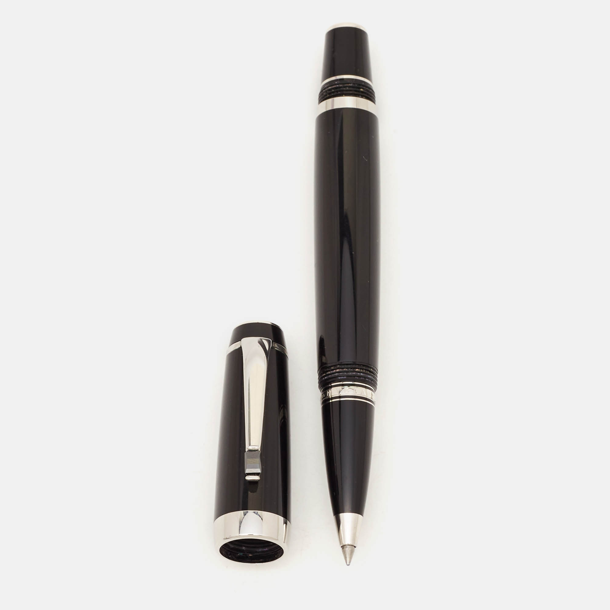 

Montblanc Boheme Onyx Black Resin Silver Tone Rollerball Pen