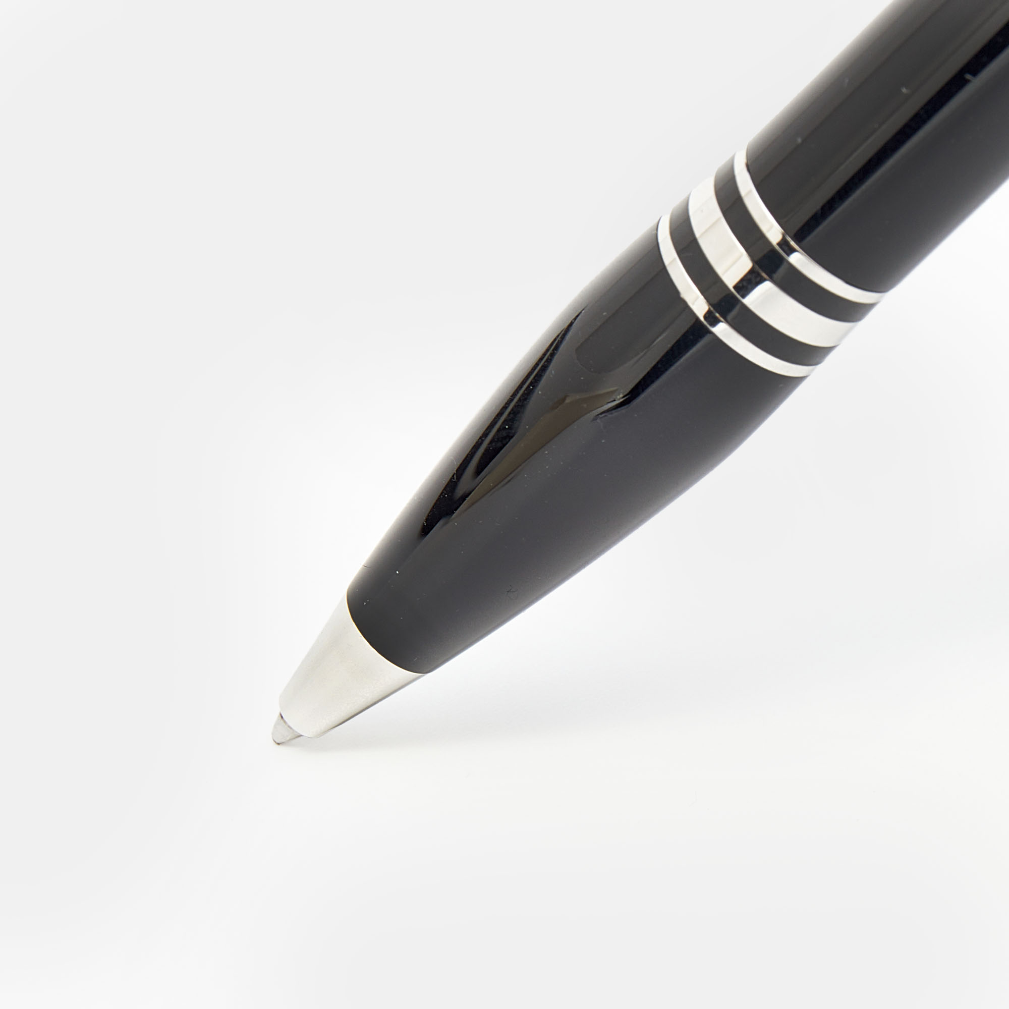 

Montblanc StarWalker Black Precious Resin Silver Tone Ballpoint Pen