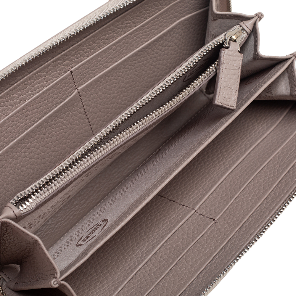 

Montblanc Beige Leather Meisterstuck Zip Around Wallet
