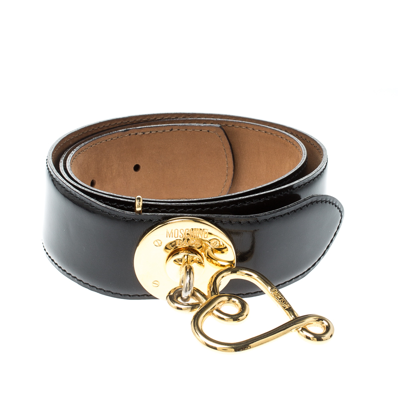 

Moschino Black Patent Leather Heart Pendant Belt