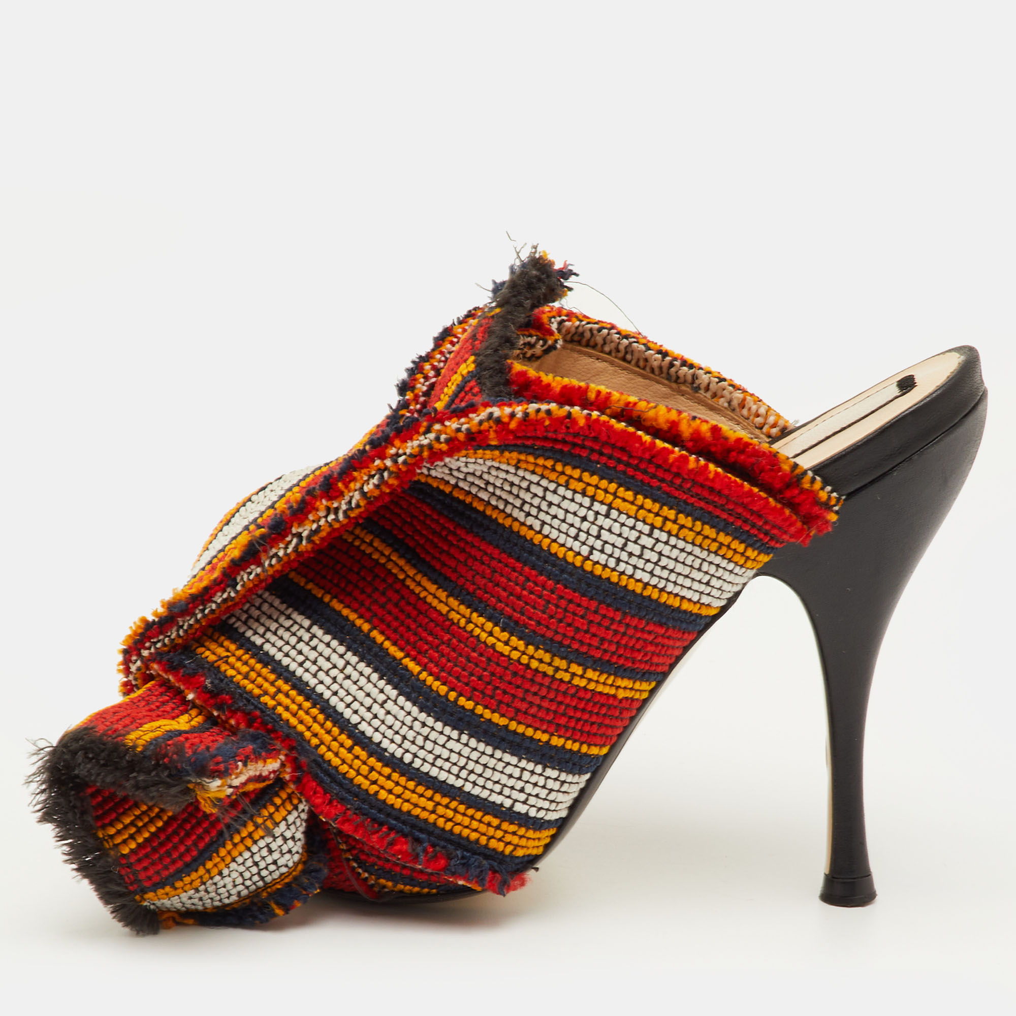 Click to view more detailed imagery on our partner's website Pre-owned N°21 Raso Knot Size 36 Multicolor Fabric And Leather Mules
