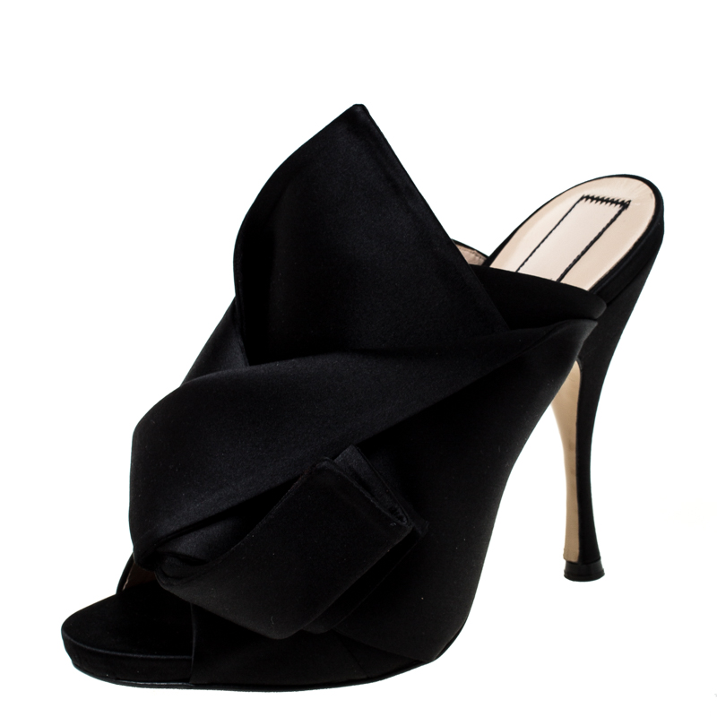 Buy Prada Bags, Shoes & AccessoriesThe Luxury Closet