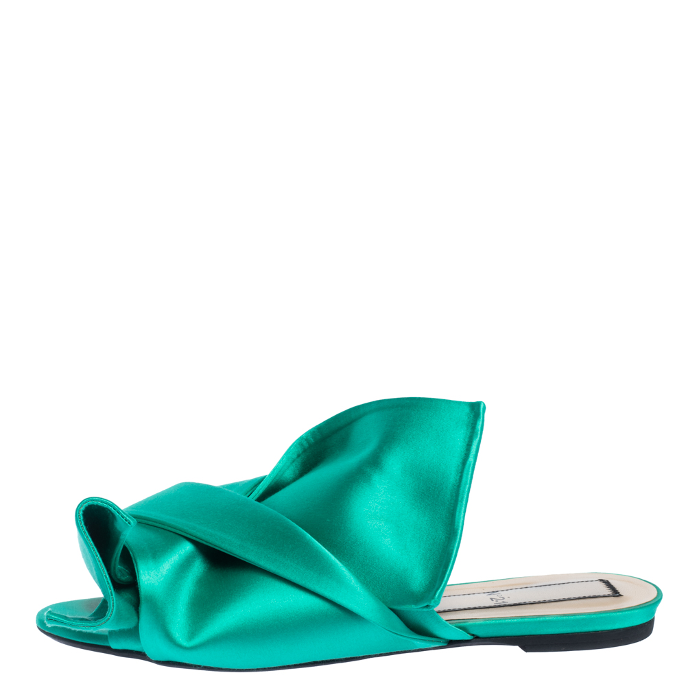 

N↓21 Green Satin Knot Flat Mules Size