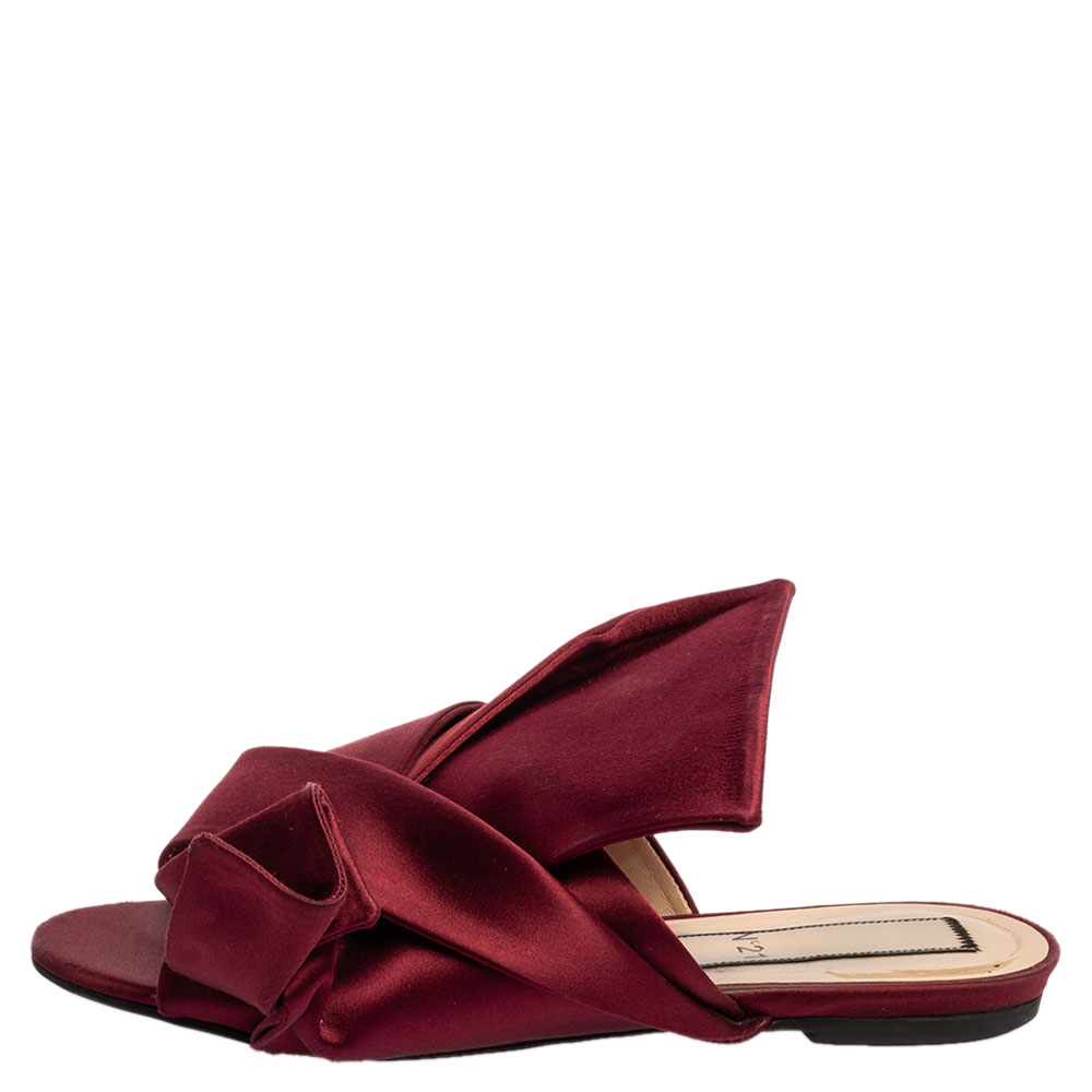 

N°21 Burgundy Satin Knot Flat Mules Size