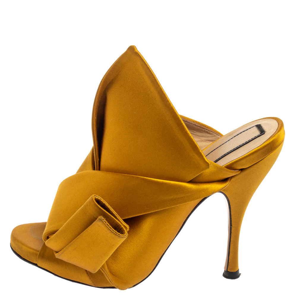 

N21 Mustard Yellow Satin Ronny Pleated Slide Sandals Size