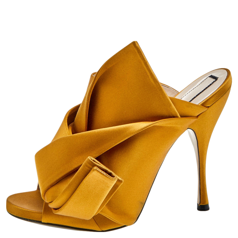 

N°21 Mustard Satin Ronny Pleated Mules Size, Yellow