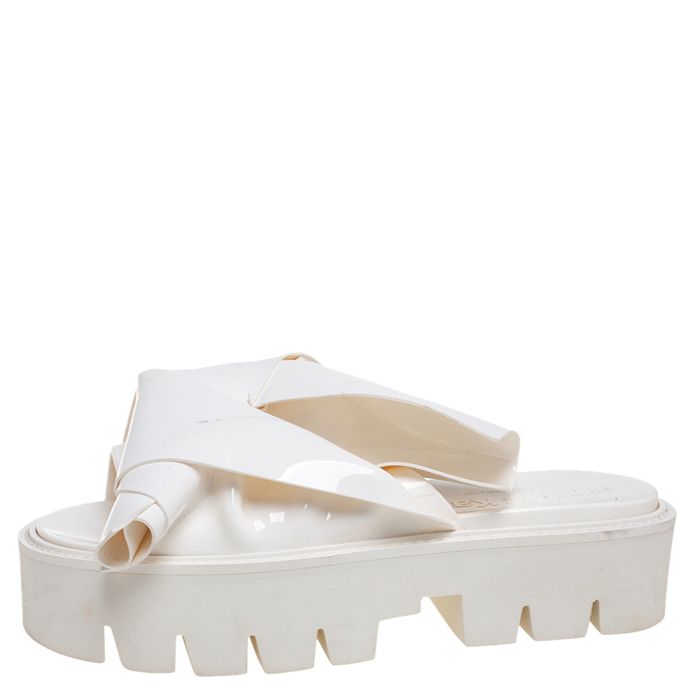 

Nº21 X Kartell White PVC Knot Platform Slide Sandals Size