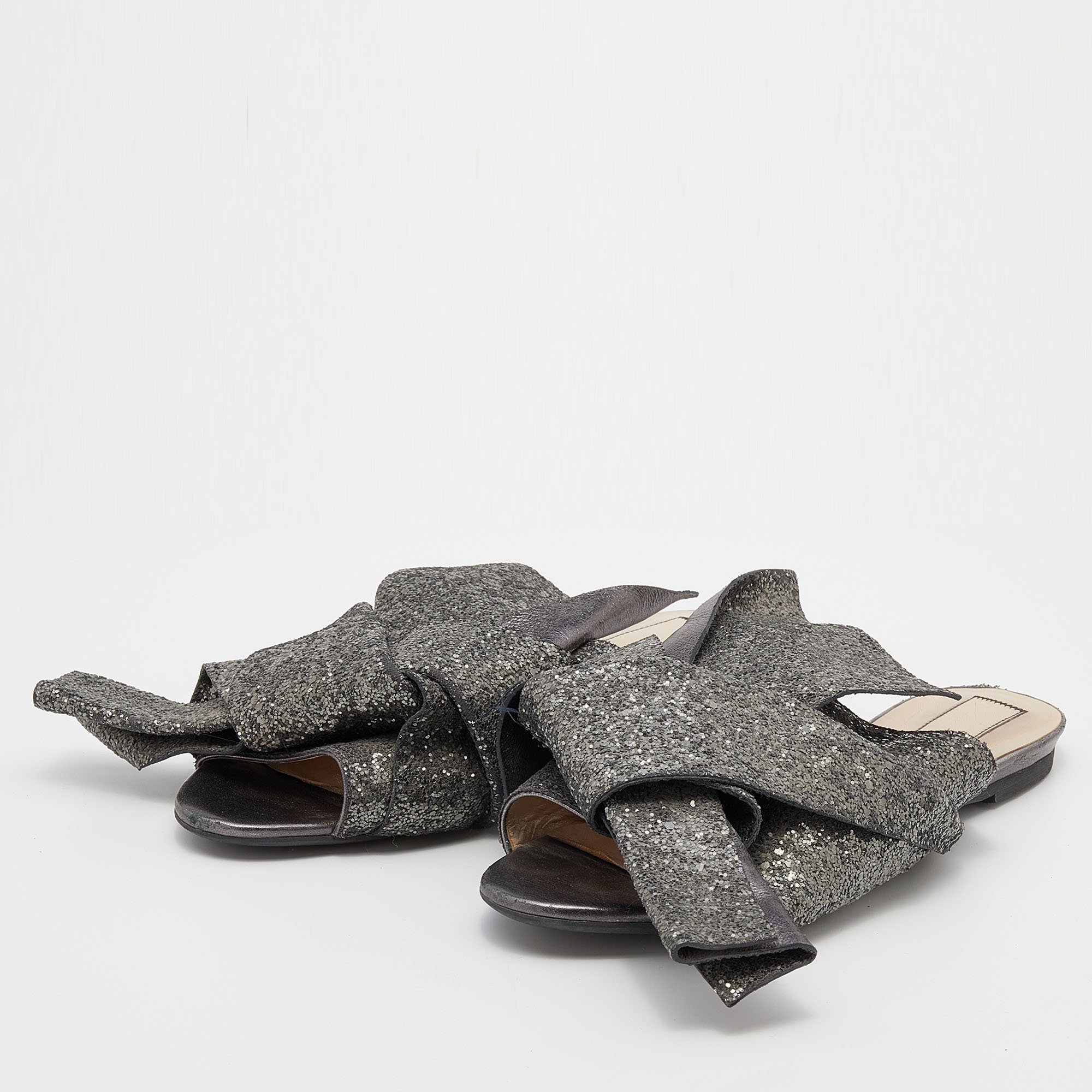 

Nº21 Grey Coarse Glitter Bow Sandals Size