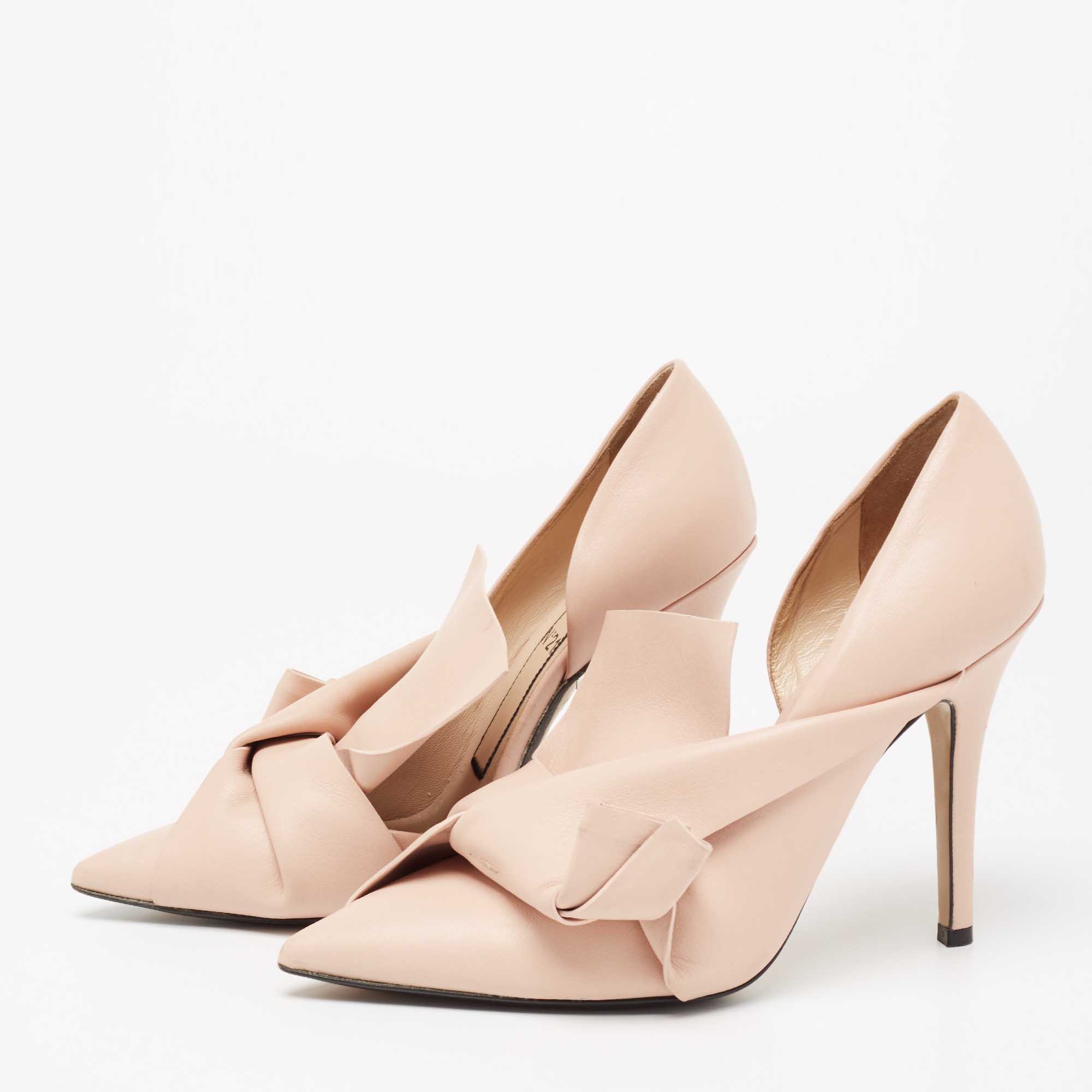 

N° 21 Beige Leather Abstract Bow Pointed Toe Pumps Size