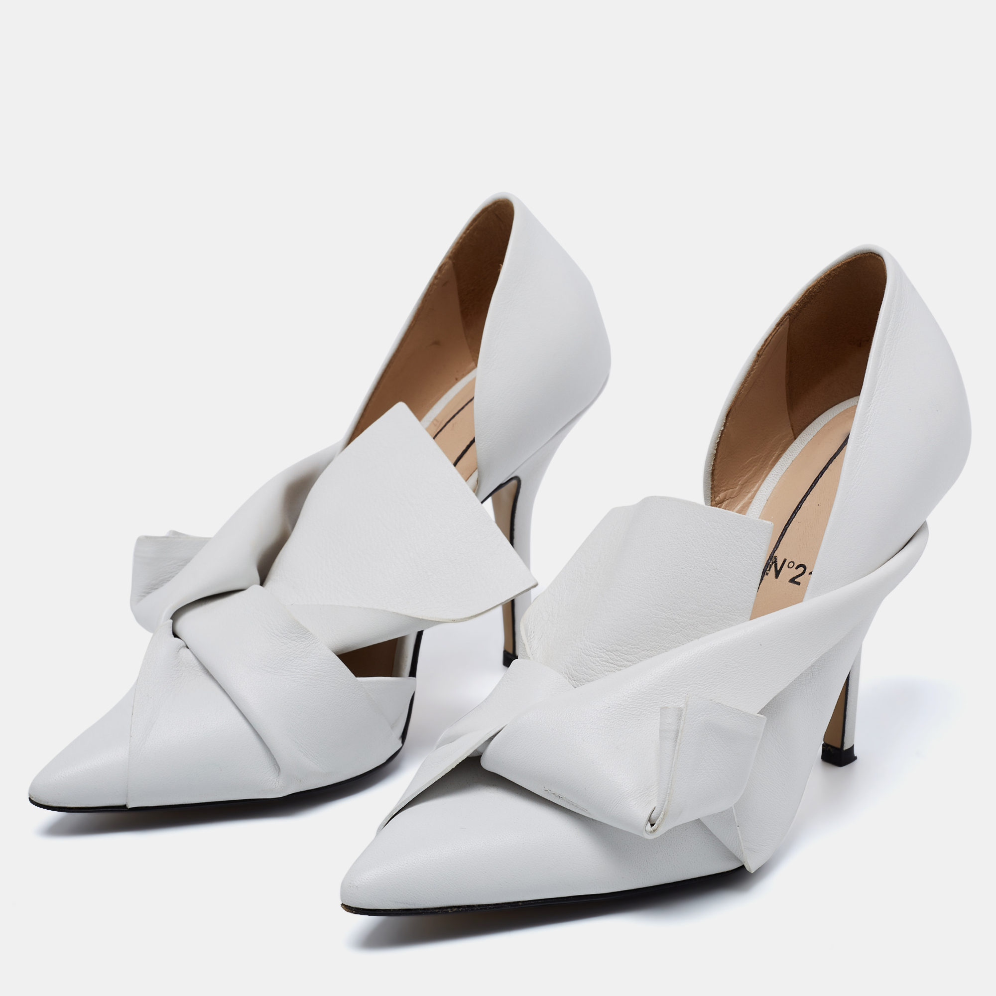 

N°21 White Leather Tundra Knotted Pointed-Toe D'orsay Pumps Size