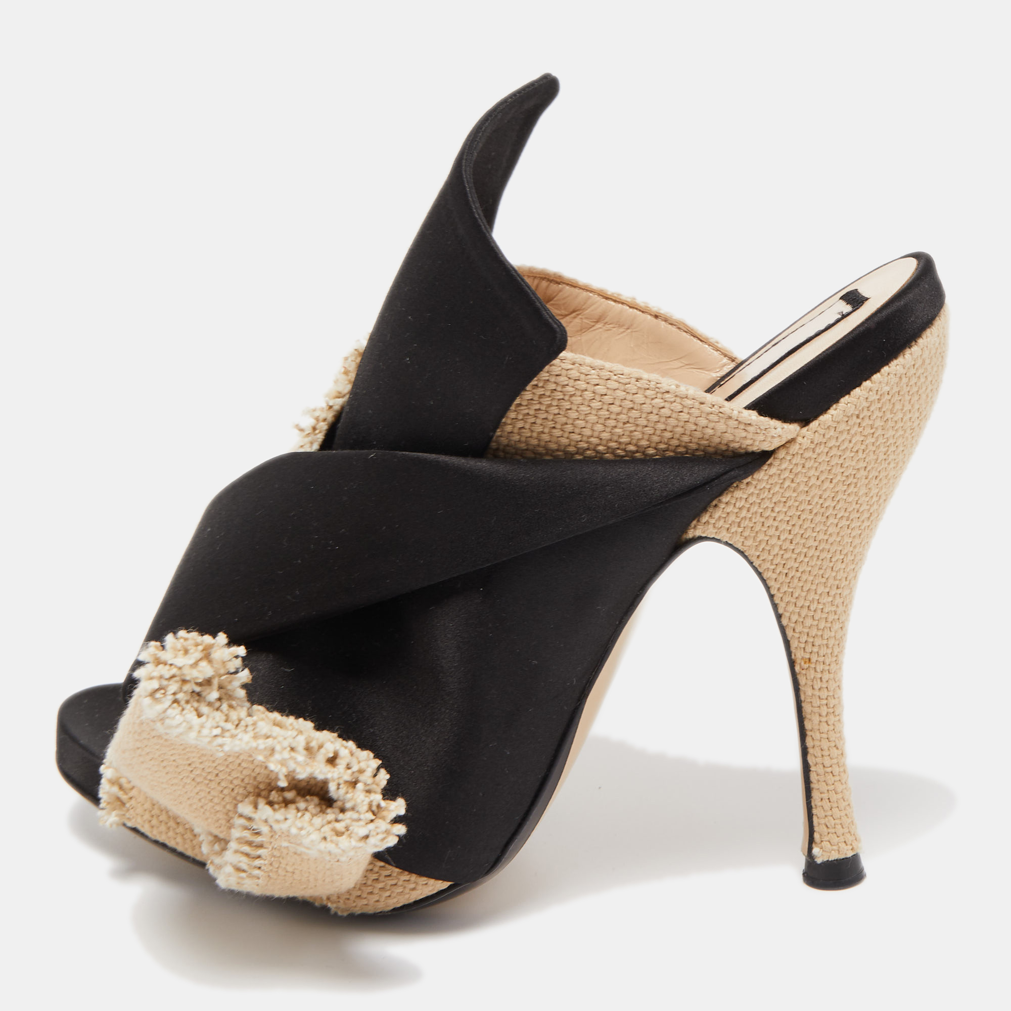 

Nº21 Black/Beige Satin and Canvas Raso Knot Mules Size