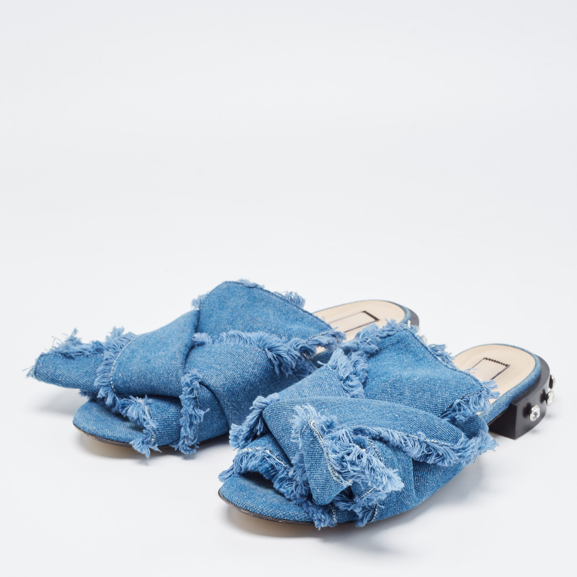 

N21 Blue Denim Crystal Embellished Knotted Flat Sandals Size