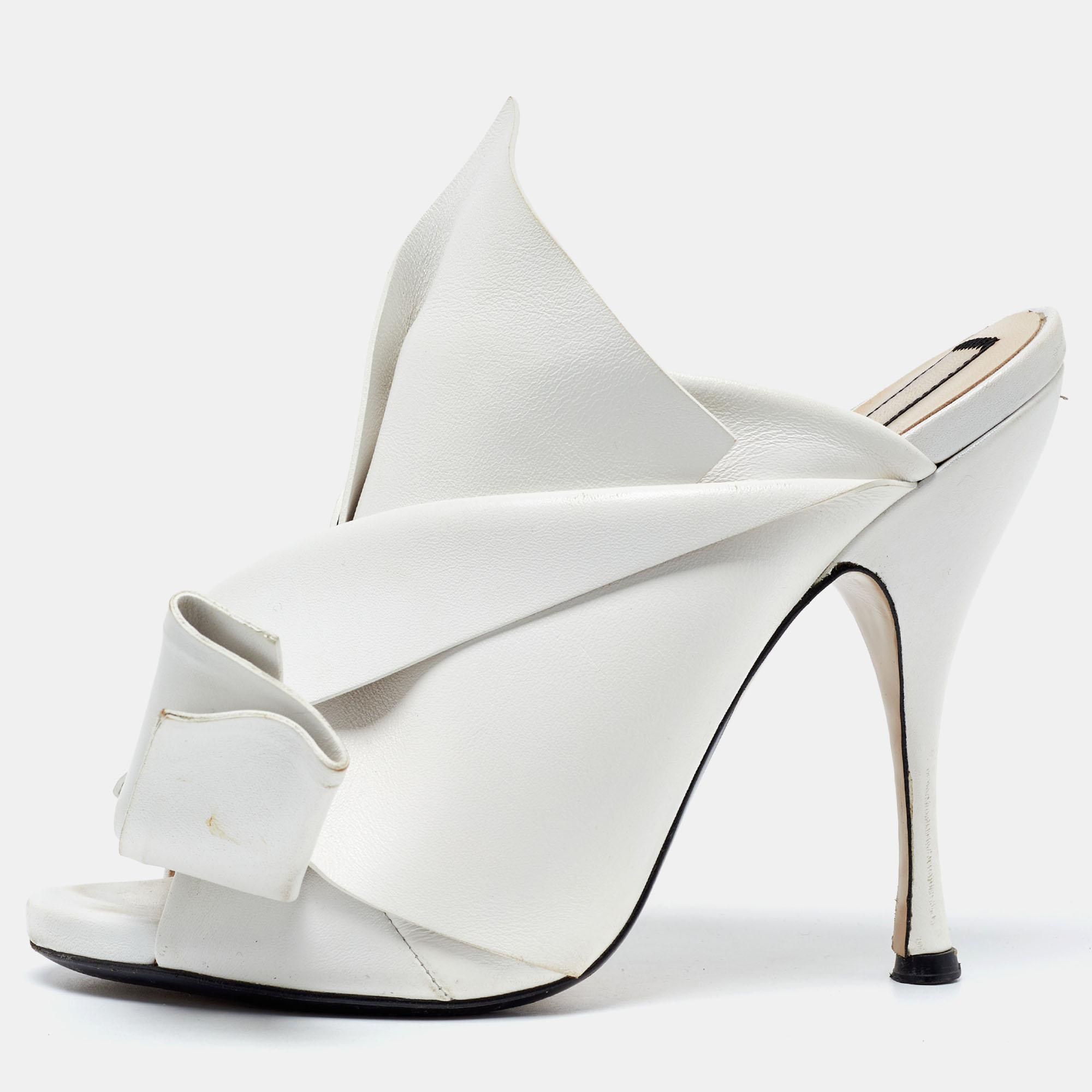 

N°21 White Leather Raso Knot Mules Size