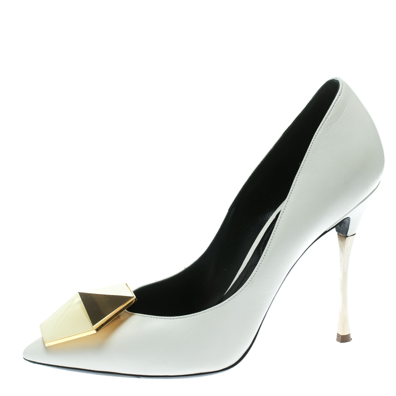 

Nicholas Kirkwood White Leather Hexagon Pointed Toe Pumps Size