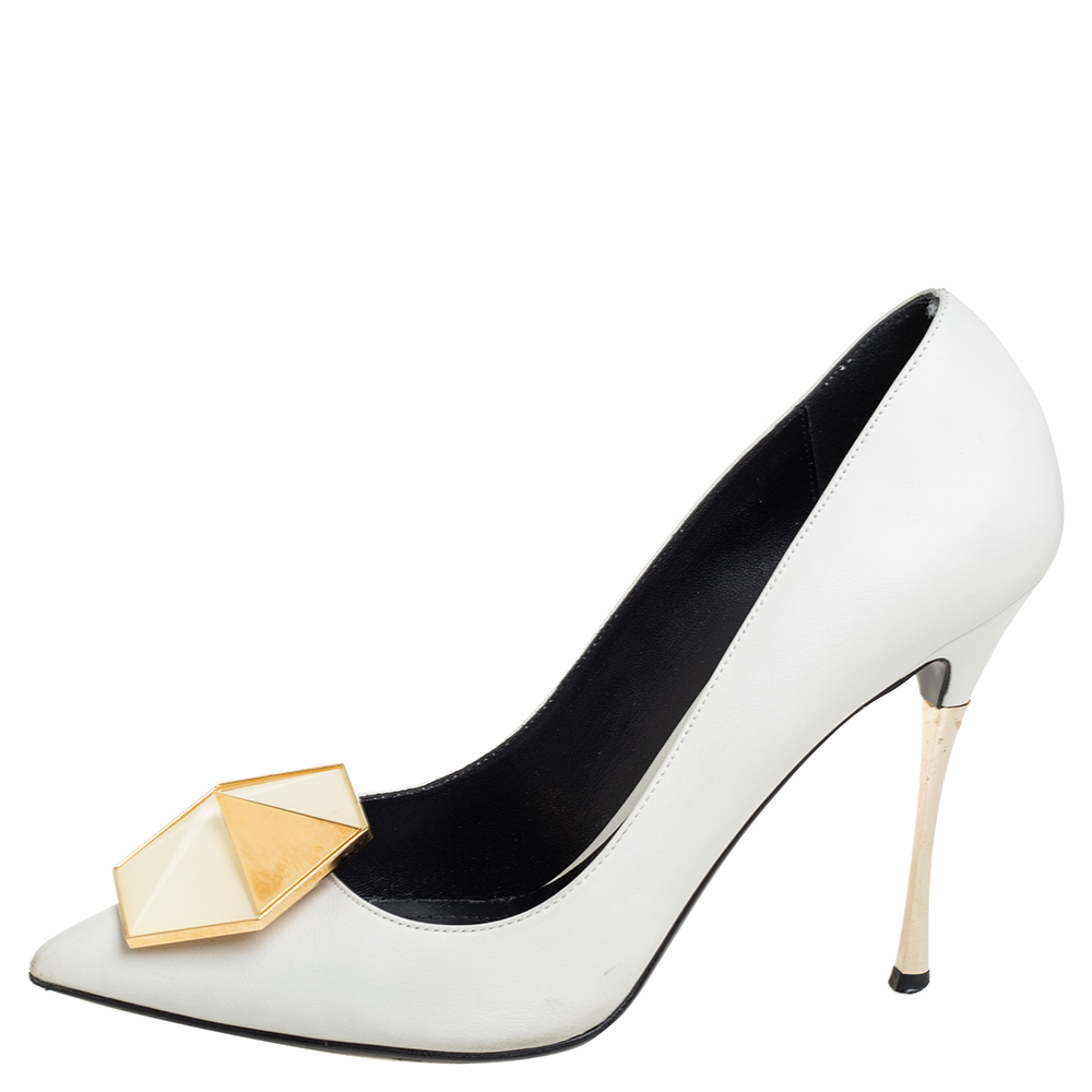 

Nicholas Kirkwood White Leather Hexagon Pointed Toe Pumps Size