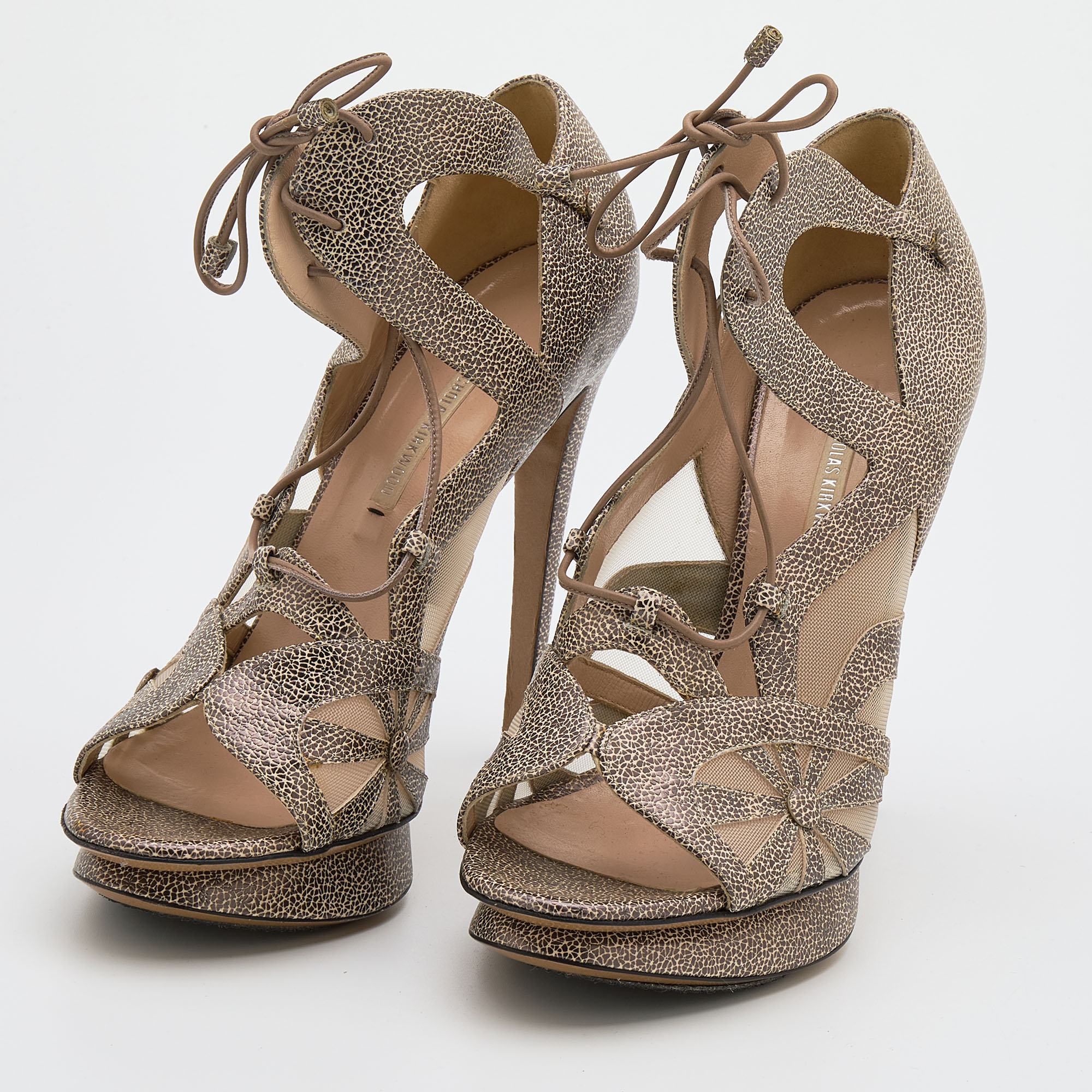 

Nicholas Kirkwood Beige Textured Leather and Mesh Lace Up Platform Sandals Size