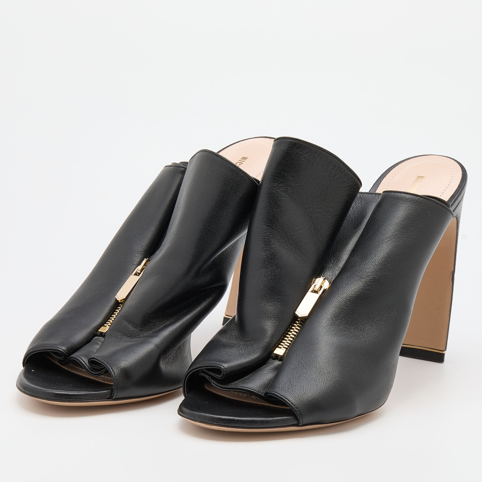 

Nicholas Kirkwood Black Leather Slide Sandals Size
