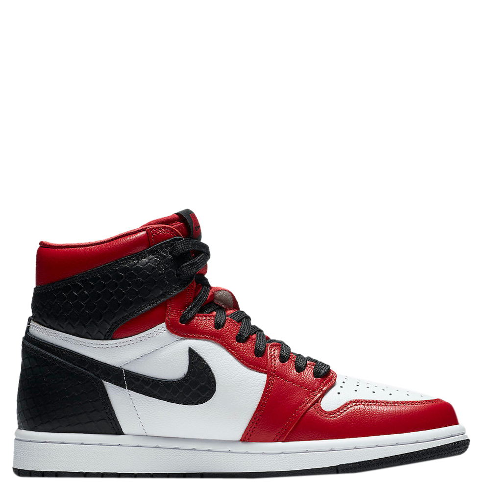 

Nike WMNS Jordan 1 Retro High Satin Snake Chicago Sneakers Size US 7W (EU, Black