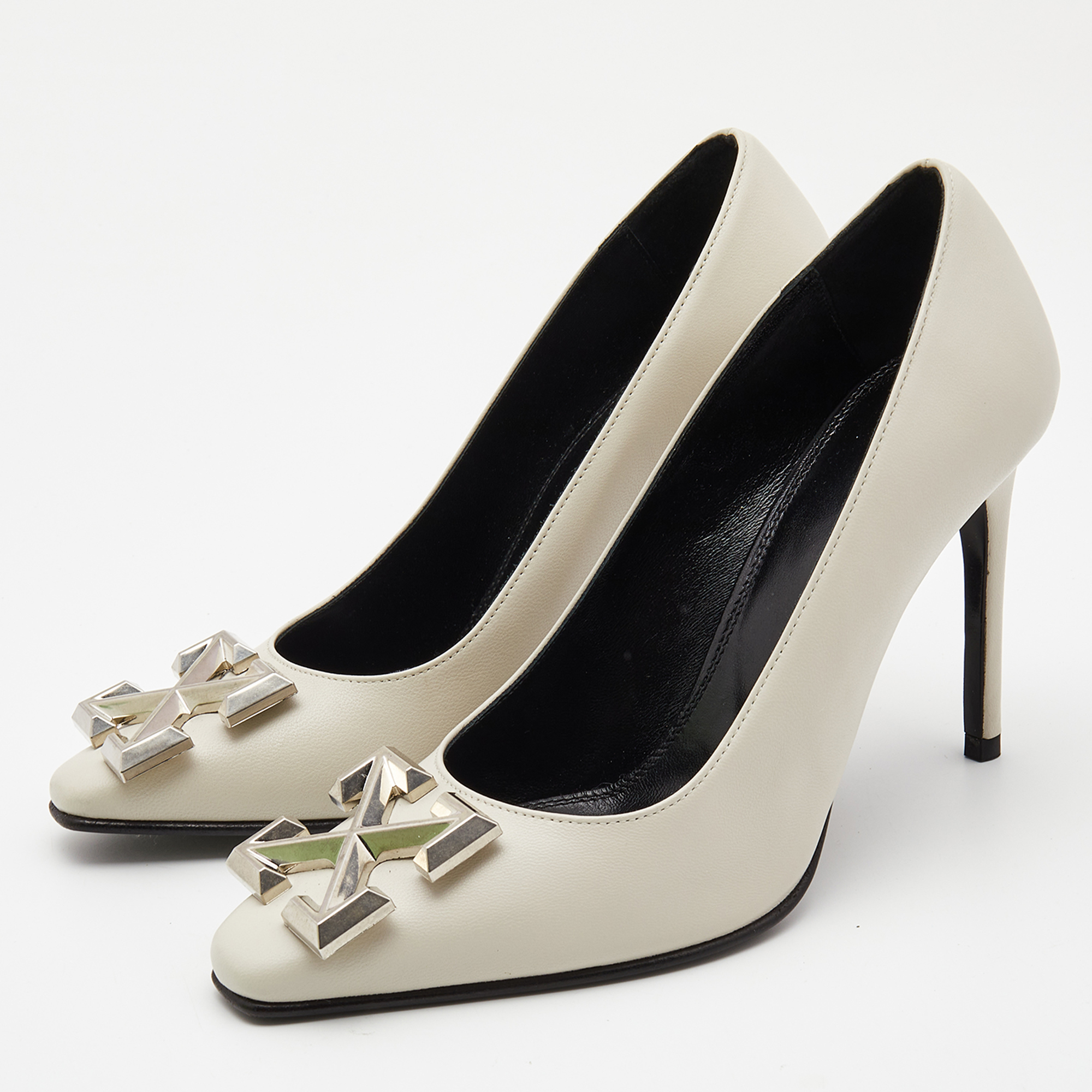 

Off-White Cream Leather Arrow Embellished Pumps Size