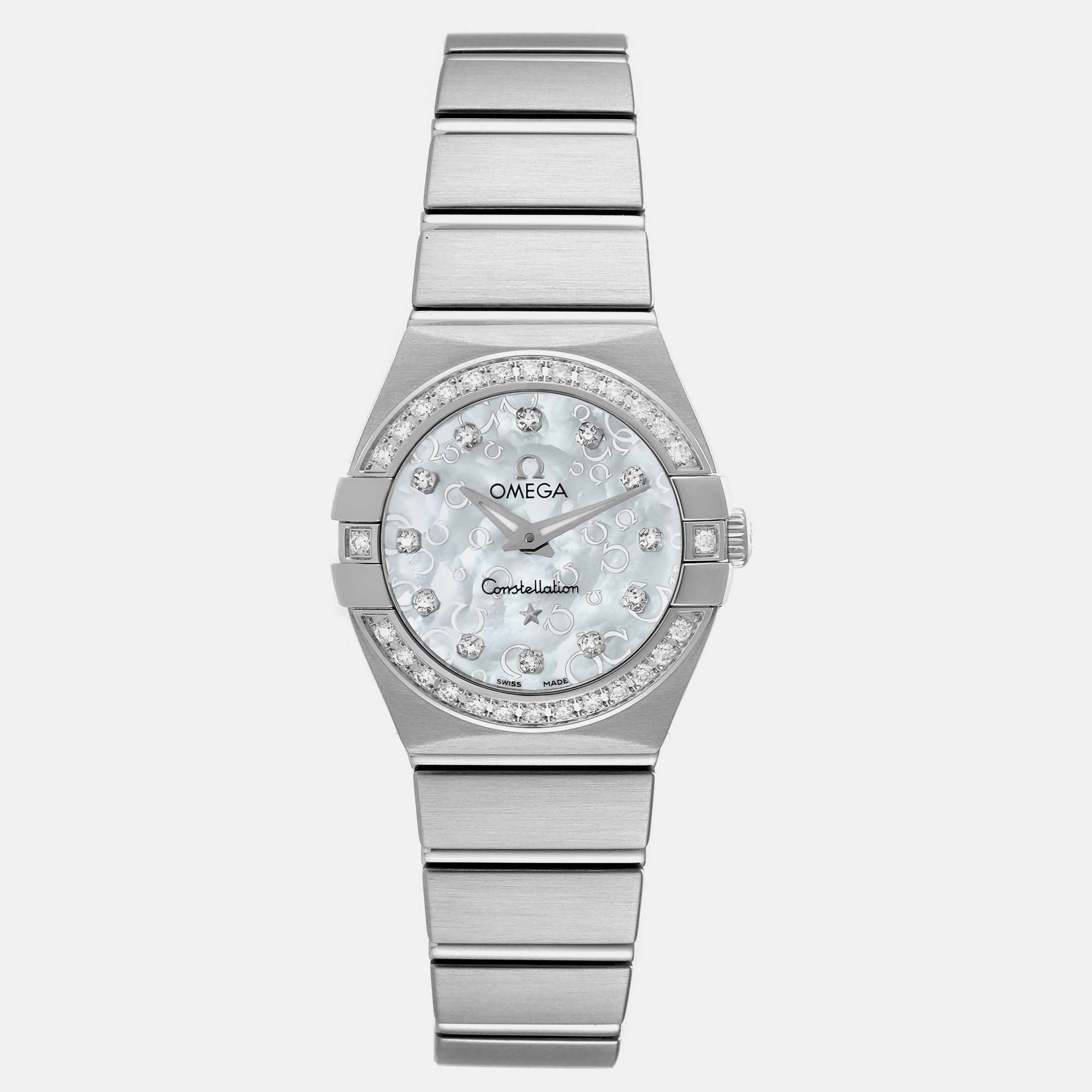 Pre-owned Omega Mother Of Pearl Diamond Stainless Steel Constellation 123.15.24.60.52.001 Quartz Women's Wristwatch In Silver